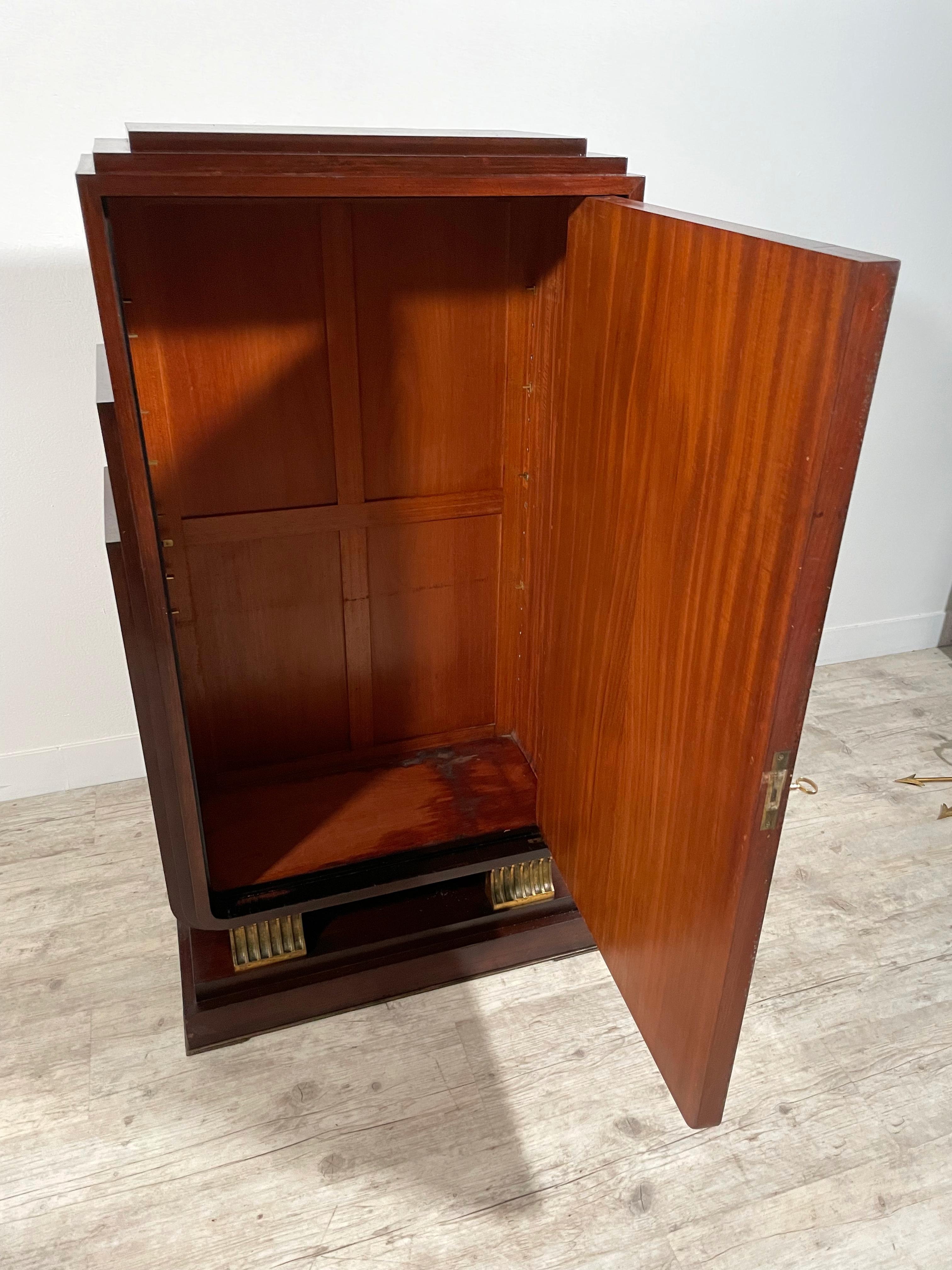 20th Century, French Art Deco Coquille D'oeuf Cabinet 9