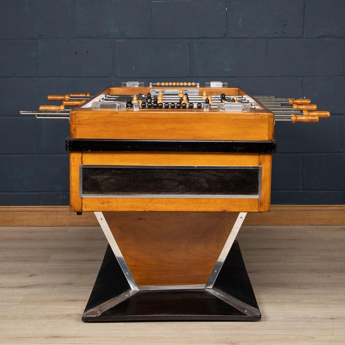 20th Century French Art Deco Football Table Game In Good Condition For Sale In Royal Tunbridge Wells, Kent