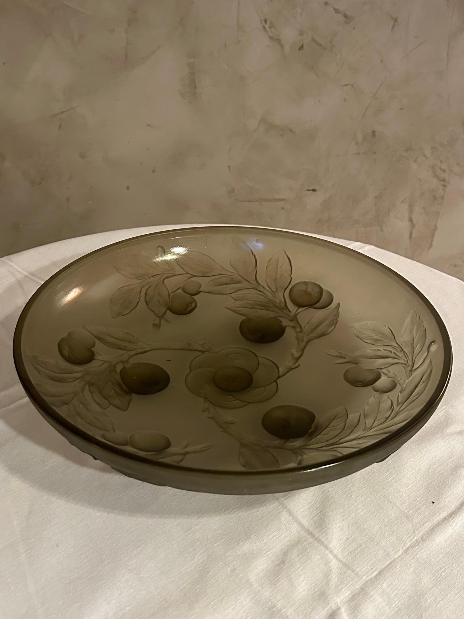 20th century French Art deco Glass Fruit Decorative Bowl, 1930s For Sale 5