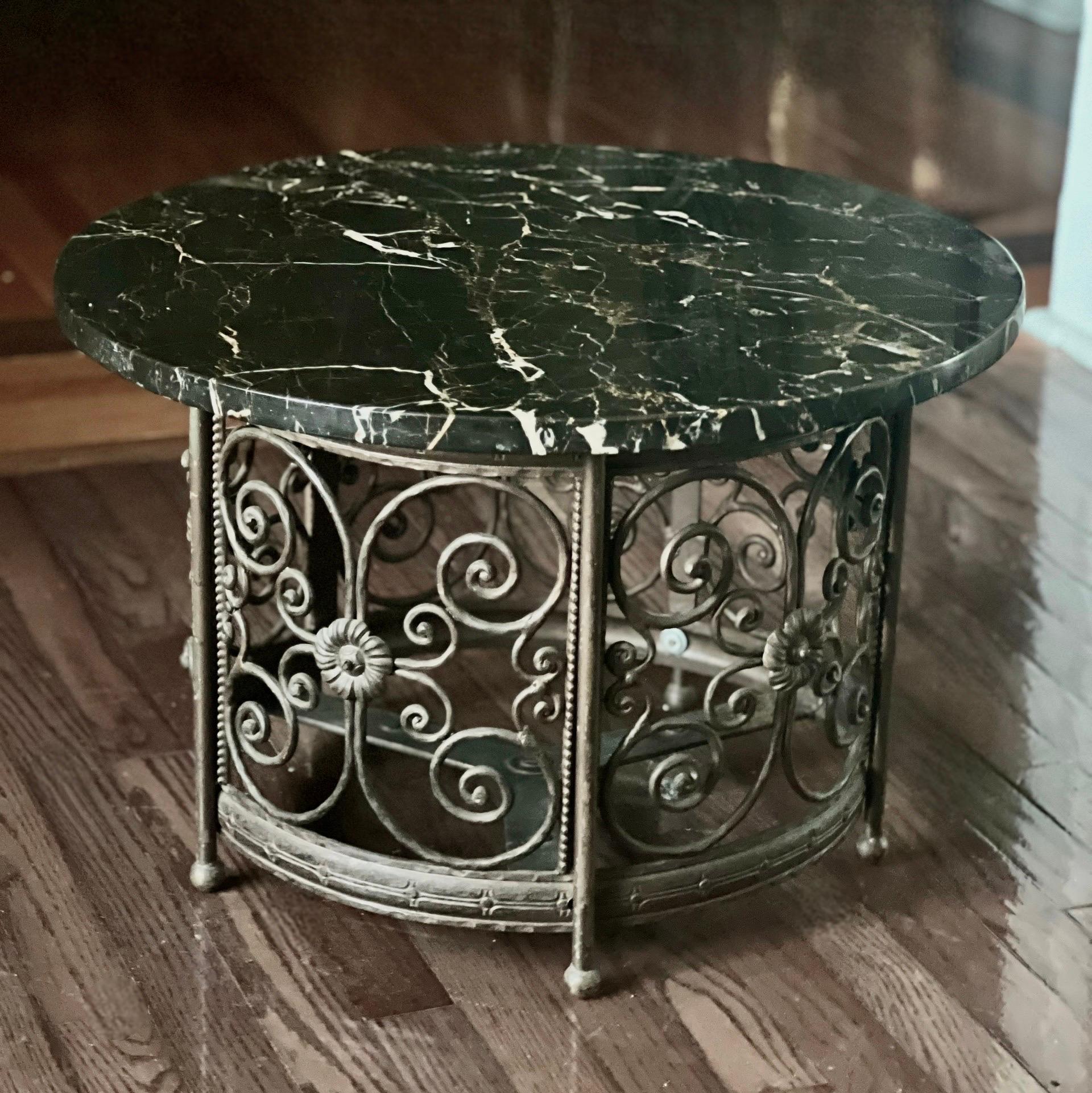 20th Century French Art Deco Iron and Marble Side or Small Coffee Table For Sale 6