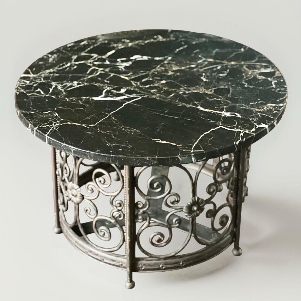 Mid-20th Century 20th Century French Art Deco Iron and Marble Side or Small Coffee Table For Sale