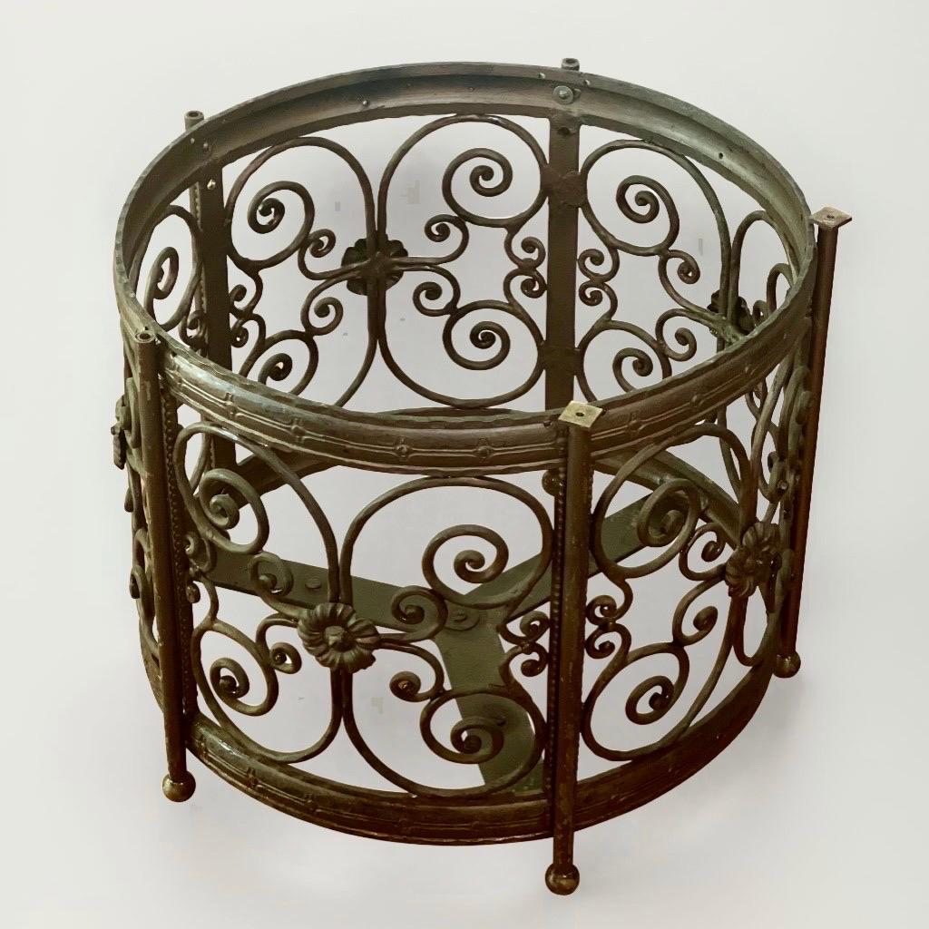 20th Century French Art Deco Iron and Marble Side or Small Coffee Table For Sale 1
