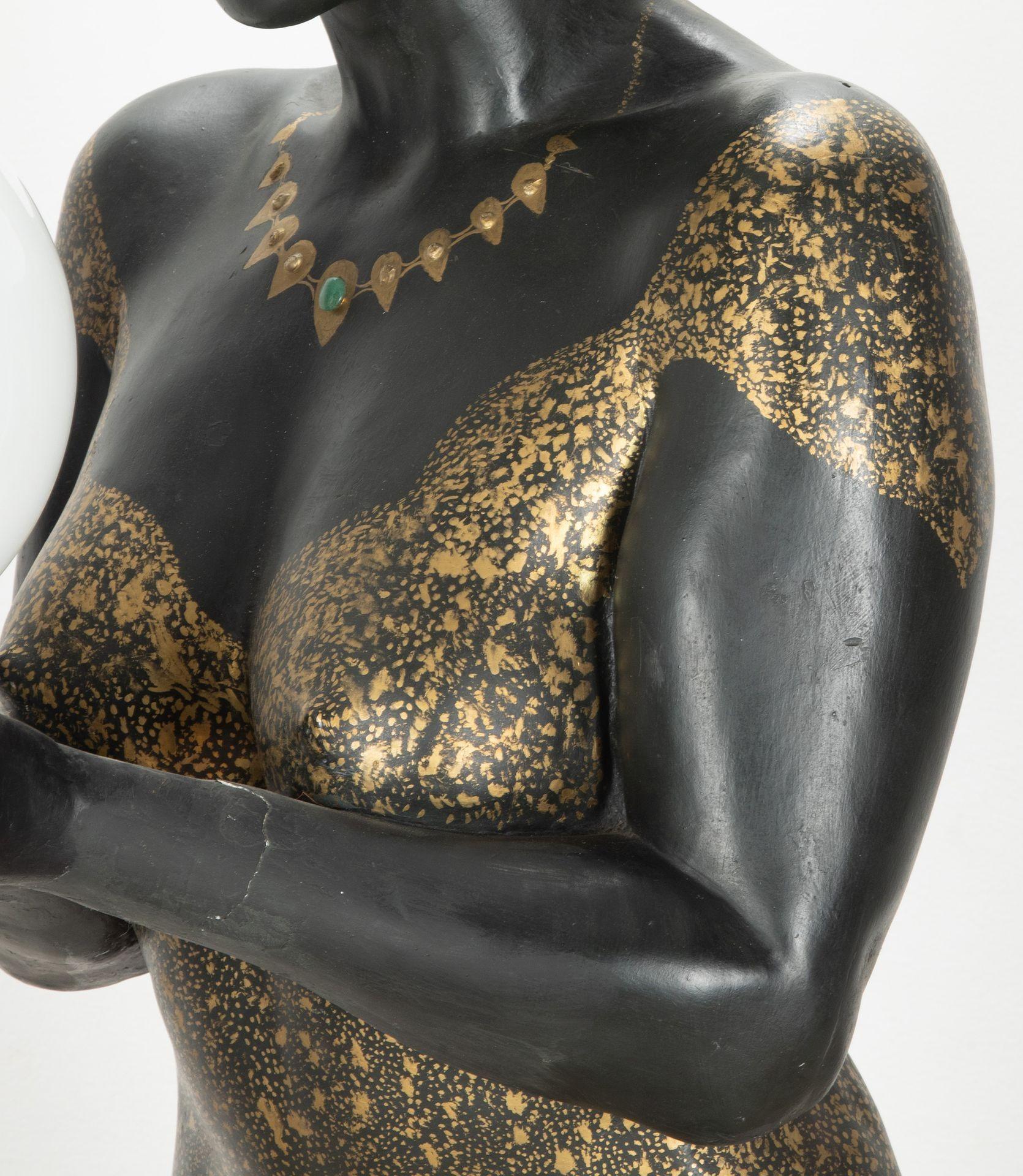 Lampe Statue de Dame Art Déco Français du 20ème siècle en vente 1