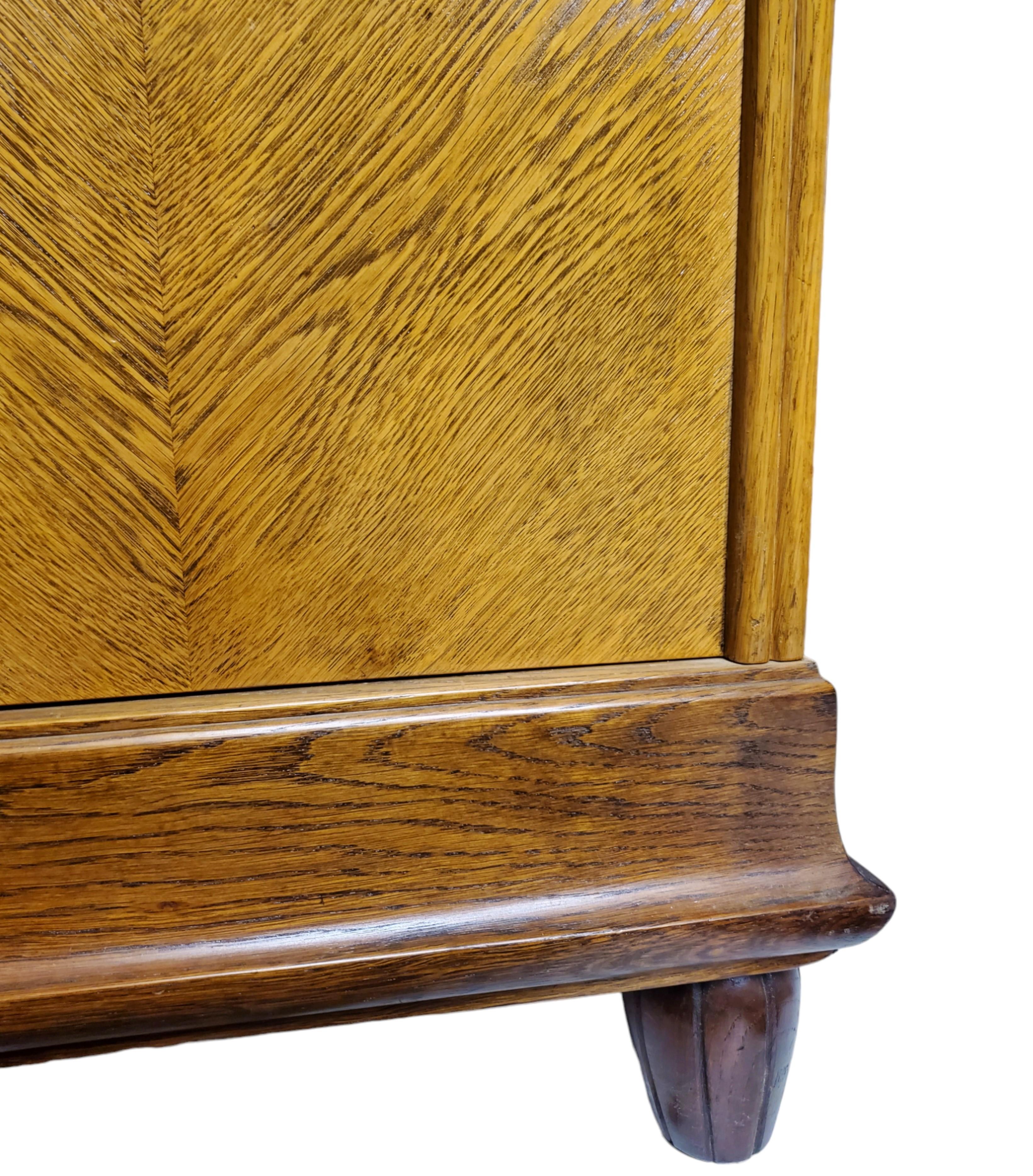 Französischer Art Deco Großer Eichenholz Vintage Büro-/Schreibtisch / Schreibtisch aus dem 20. Jahrhundert  im Angebot 3