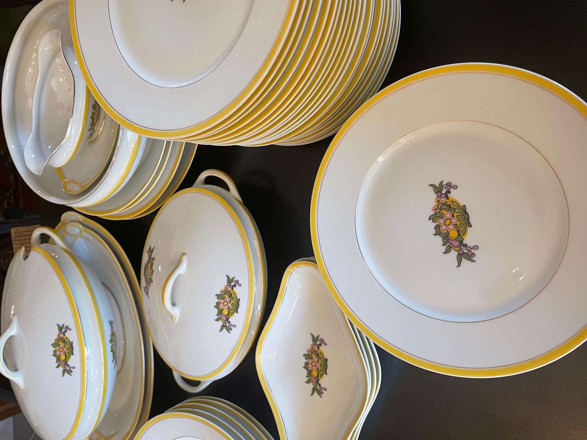20th Century French Art Deco Limoges Porcelain Service Tableware 49 Pieces In Good Condition For Sale In LEGNY, FR