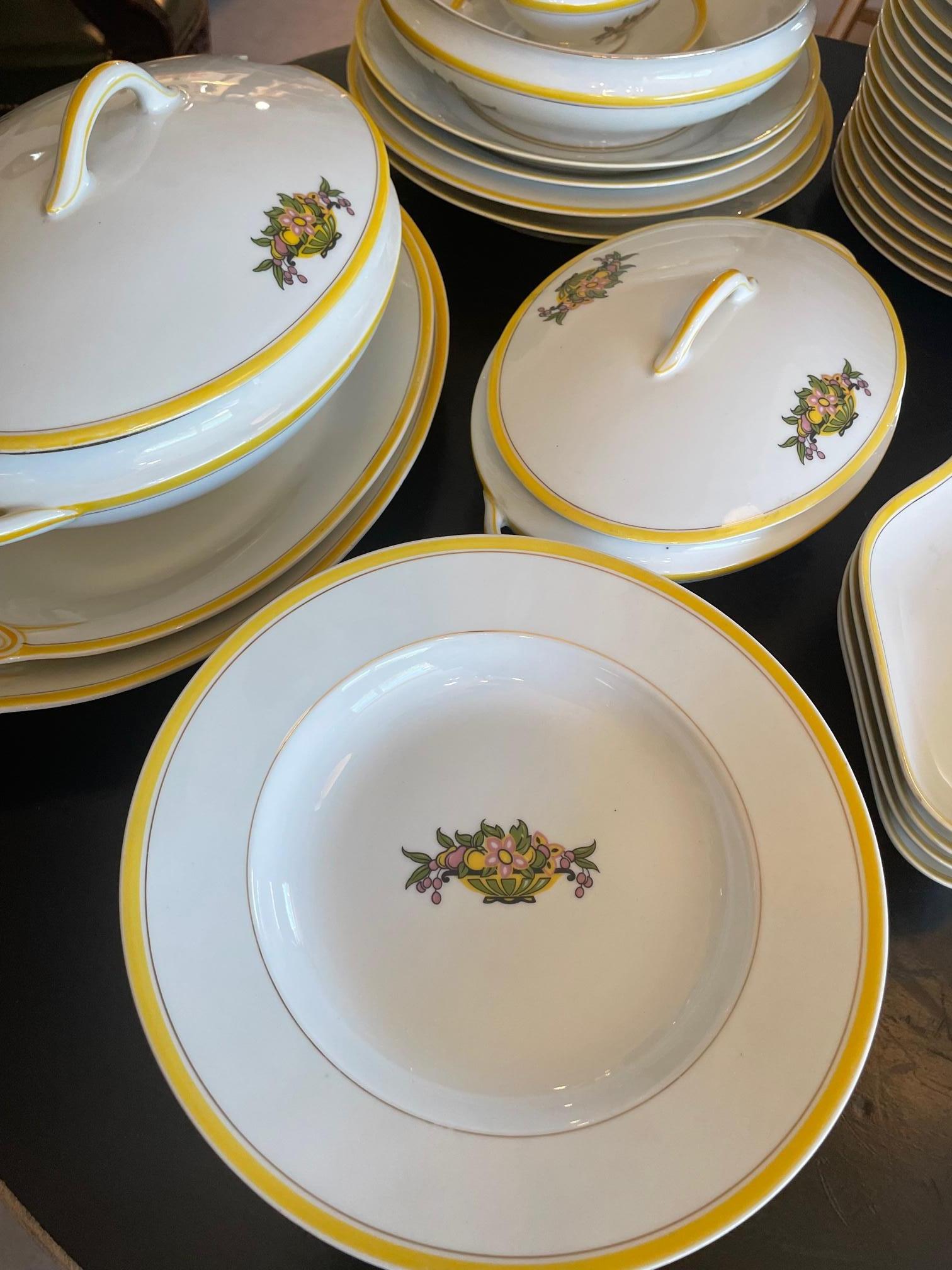 Servicio de mesa de porcelana francesa Art Déco Limoges del siglo XX 49 piezas Francés en venta