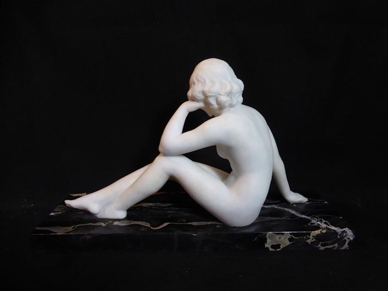 20th Century French Art Deco Marble Women Sculpture, 1930s 3