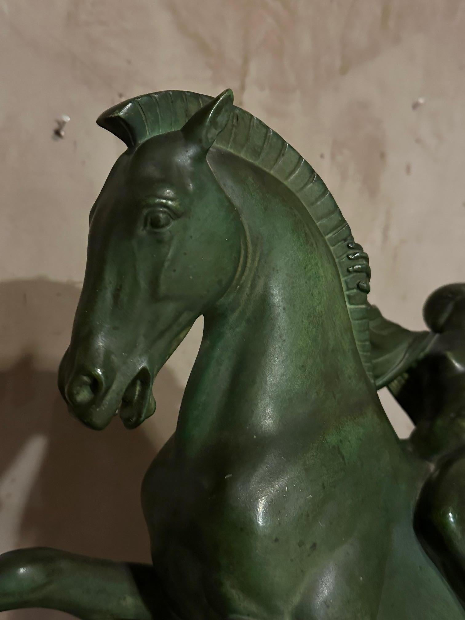 Französische Art-déco-Skulptur eines Pferdes aus Metall und Marmor aus dem 20. Jahrhundert, C.Charles, 1930er Jahre im Angebot 9