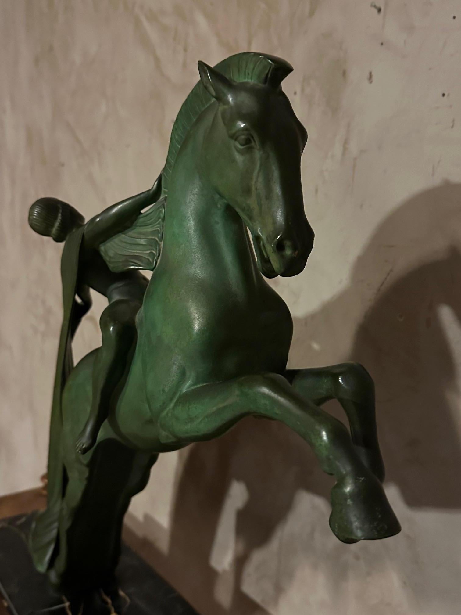 Französische Art-déco-Skulptur eines Pferdes aus Metall und Marmor aus dem 20. Jahrhundert, C.Charles, 1930er Jahre im Angebot 14
