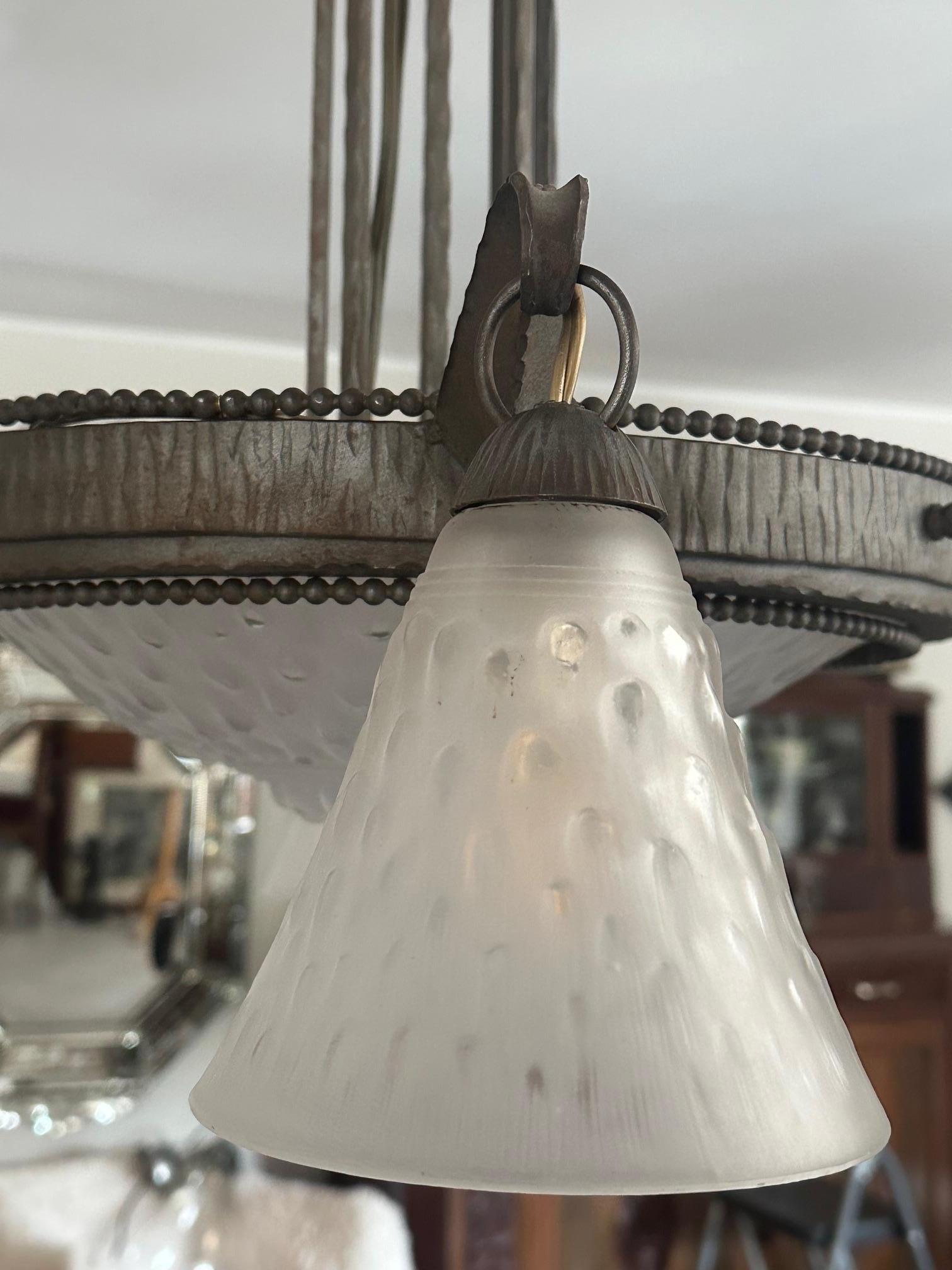 20th century French Art Deco Muller and Vasseur Wrought Iron Chandelier, 1930s For Sale 12