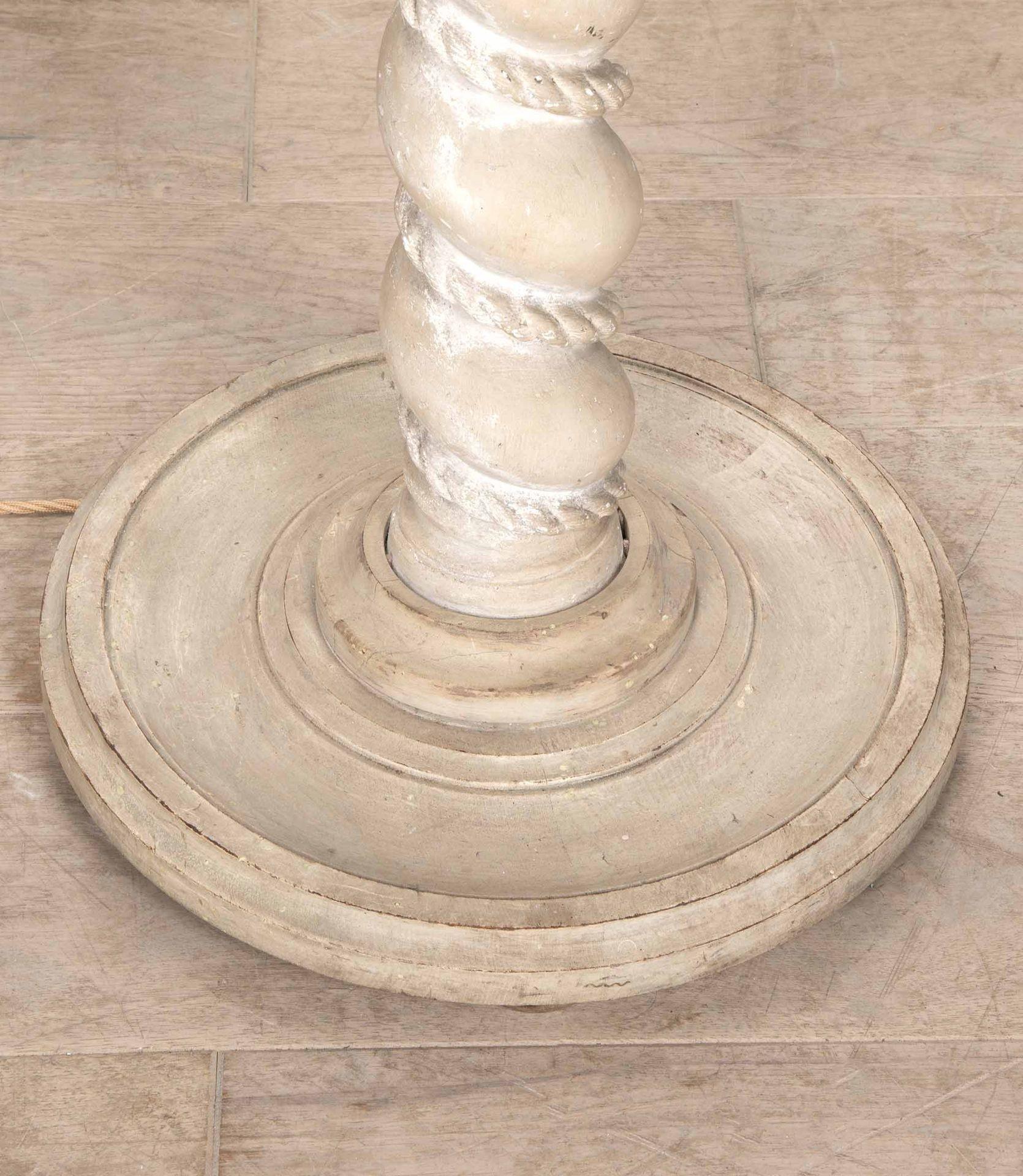 20. Jahrhundert Französisch Art Deco Gips Stehlampe im Angebot 1