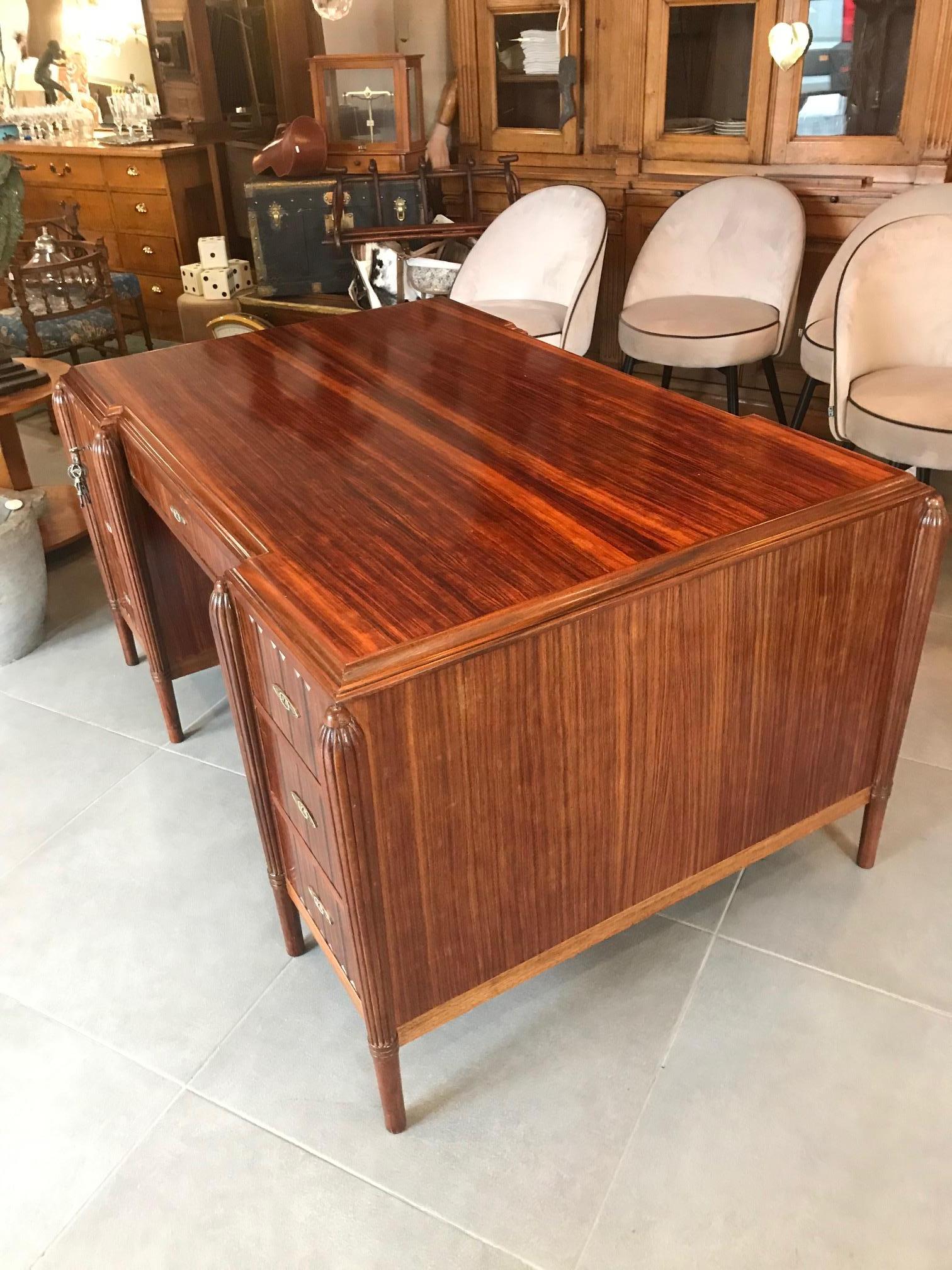 20th Century French Art Deco Rosewood and Mother of Pearl Desk, 1930s 1