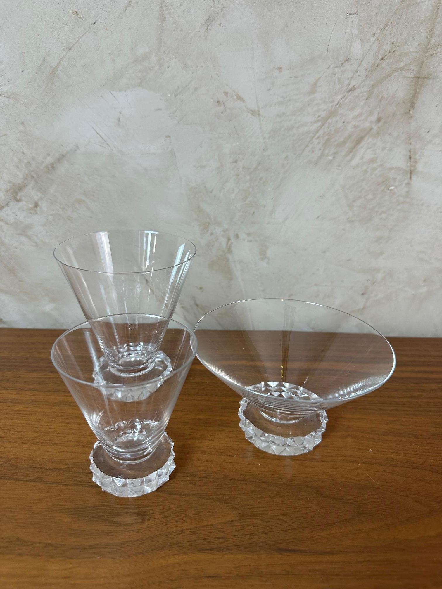 Ensemble de 34 verres en cristal Saint Louis, Art déco français du 20e siècle, années 1933 en vente 12