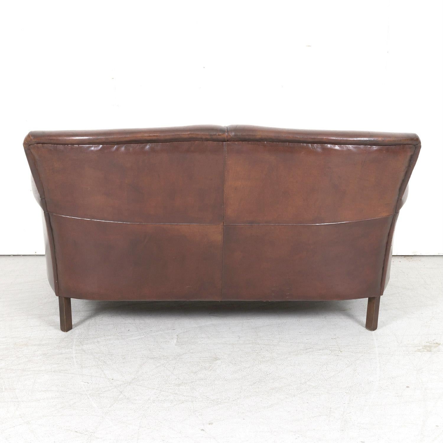 Canapé Art Déco français du 20ème siècle en cuir brun foncé d'origine en vente 8