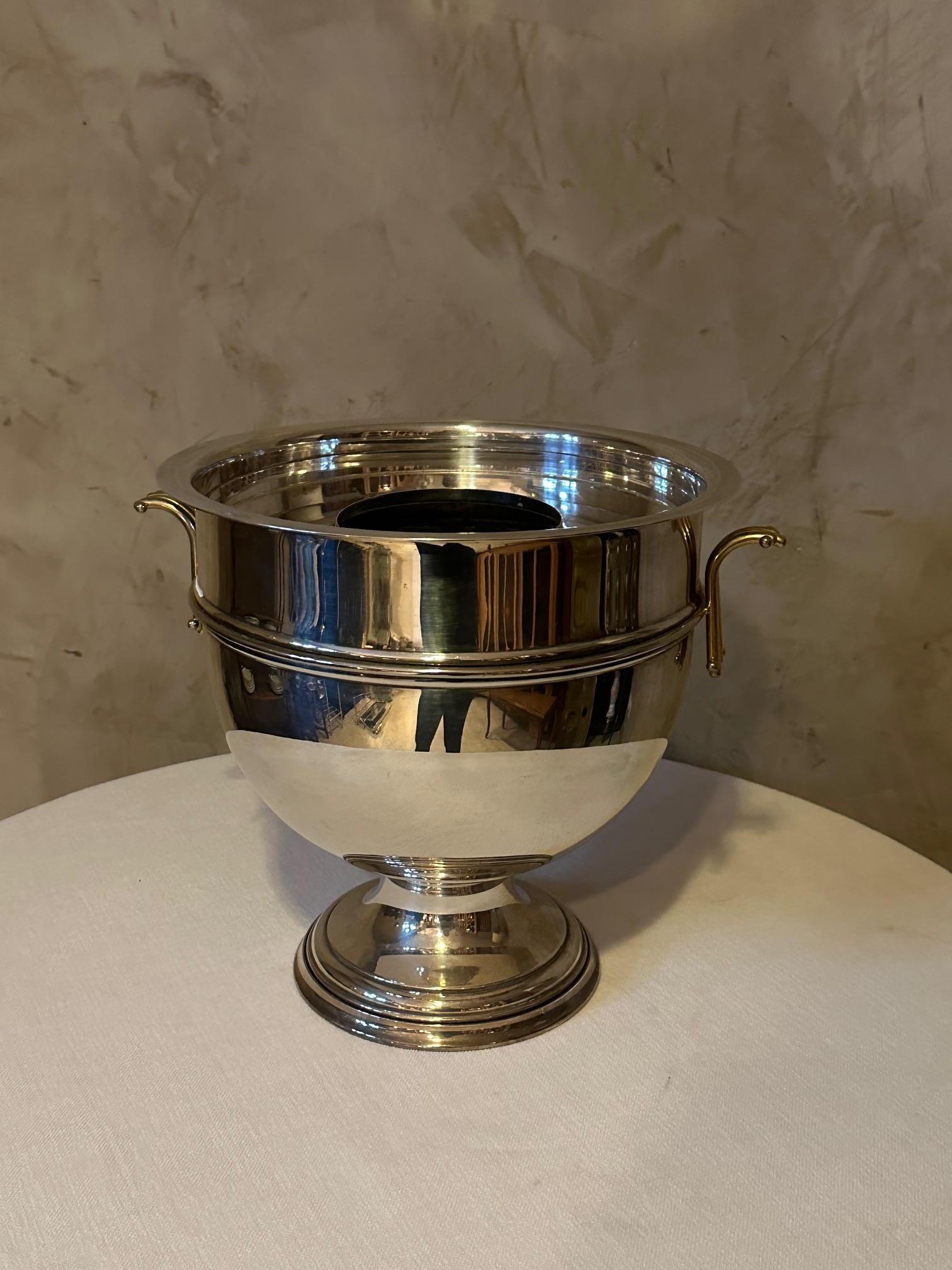 20th century French Art Deco Silver Plate Champagne Bucket In Good Condition In LEGNY, FR