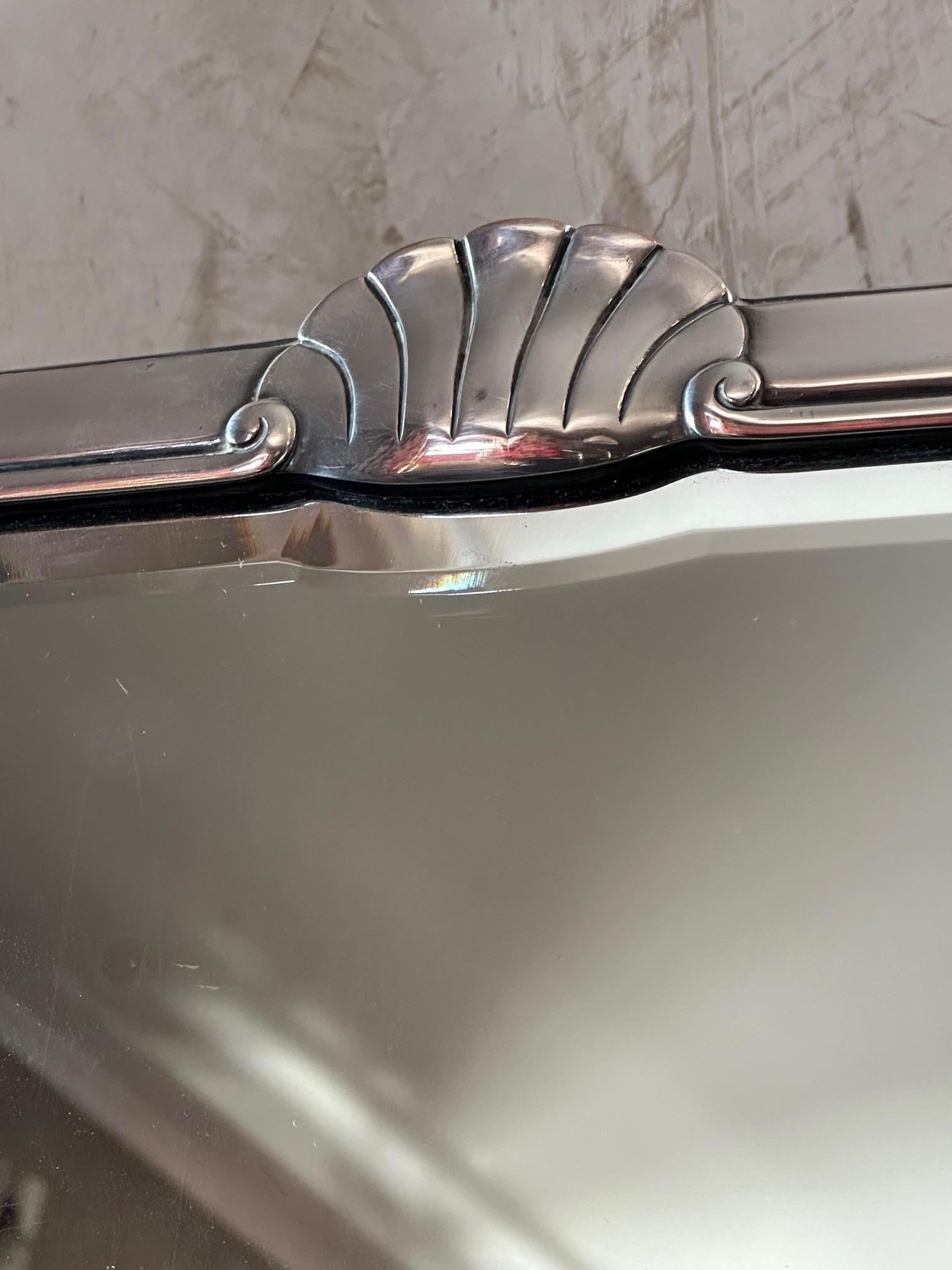 20ème siècle Français Art Deco Mirror Table, 1930s en vente 1