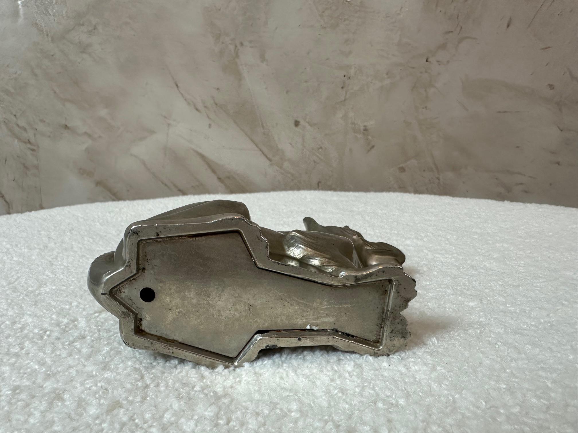 Perro hucha de plata Art decó francés del siglo XX, años 30 en venta 3