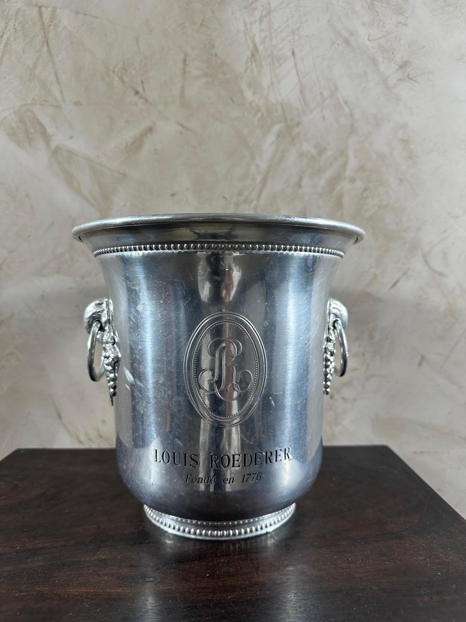 20th century French Champagne cooler from the great Louis Roederer brand from the 1930s in silver plated. 
Two rings on the sides serving as handles.
Good condition and good quality.