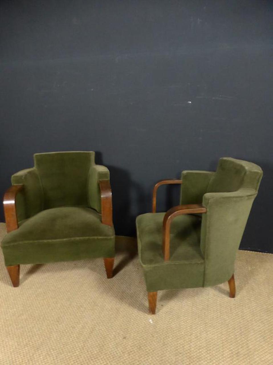20th Century French Art Deco Velvet Armchair Pair, 1930s In Good Condition In LEGNY, FR