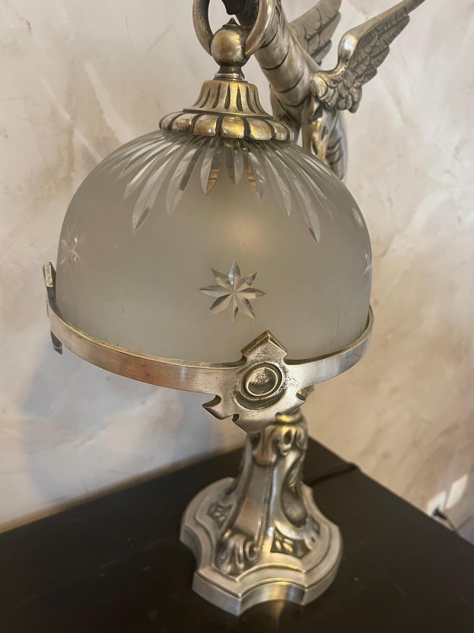 Lampe de table en bronze et verre Art Nouveau français du 20e siècle en vente 11