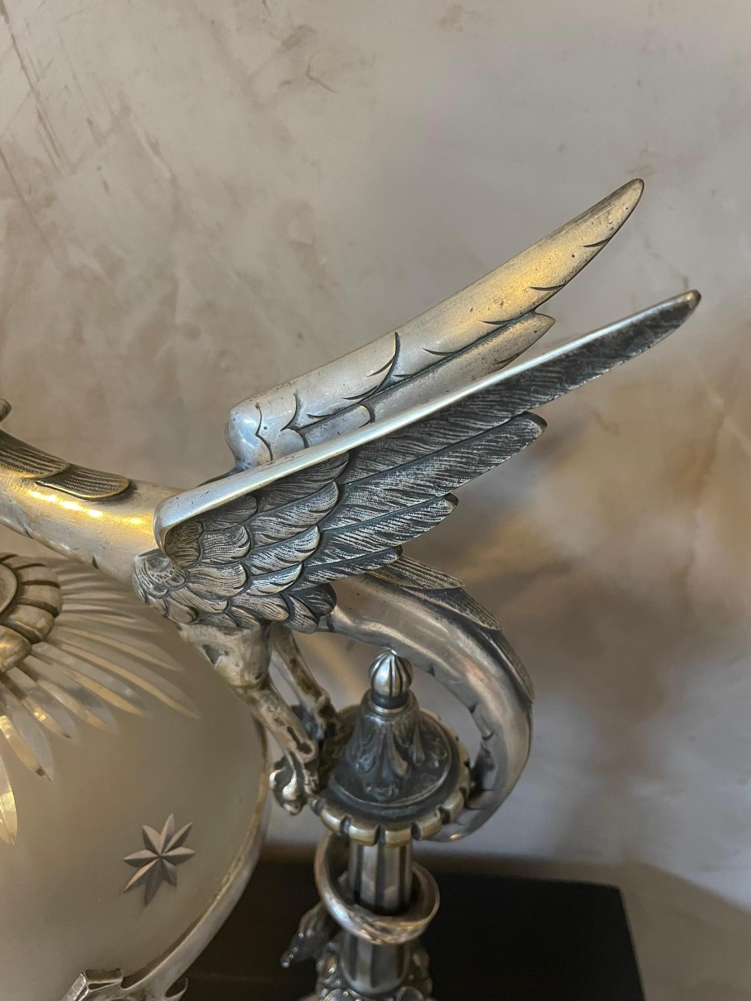 Bronze Lampe de table en bronze et verre Art Nouveau français du 20e siècle en vente