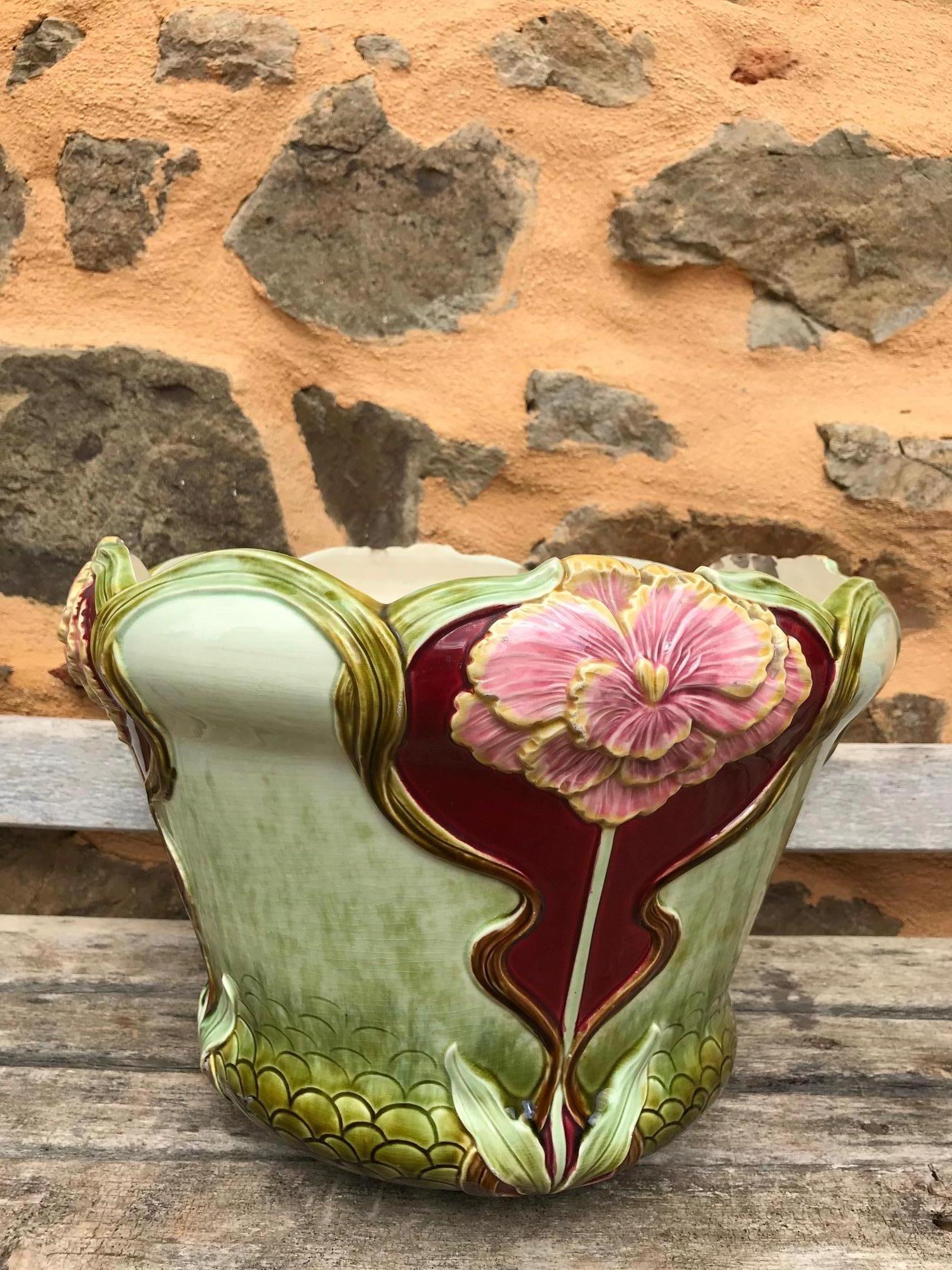 20th century French Art Nouveau period Flowers barbotine cachepot from the 1900s.
Beautiful Green, red and pink colors. 
Some scratches but still very nice.