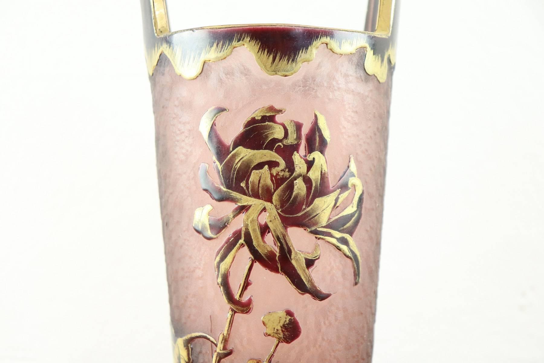 Important and refined French vase in frosted glass with floral relief decoration and enameled gold.
The vase is signed. 
Below the base is the shield with St. Denis and signature Mont Joye L C (Legras and C).
