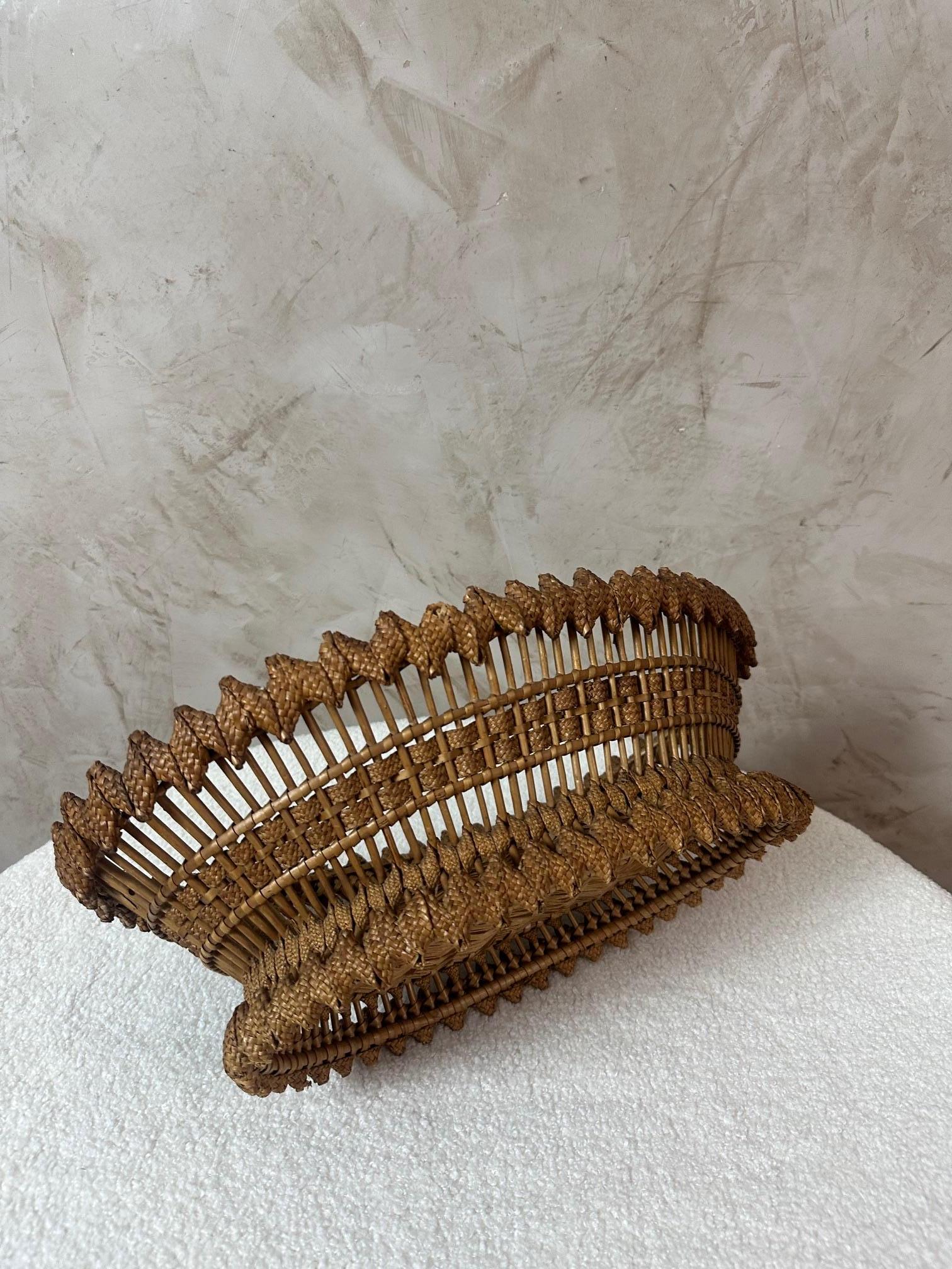 Französische Handwerkskunst des 20. Jahrhunderts Dekorativer Korb, 1950er Jahre im Angebot 3