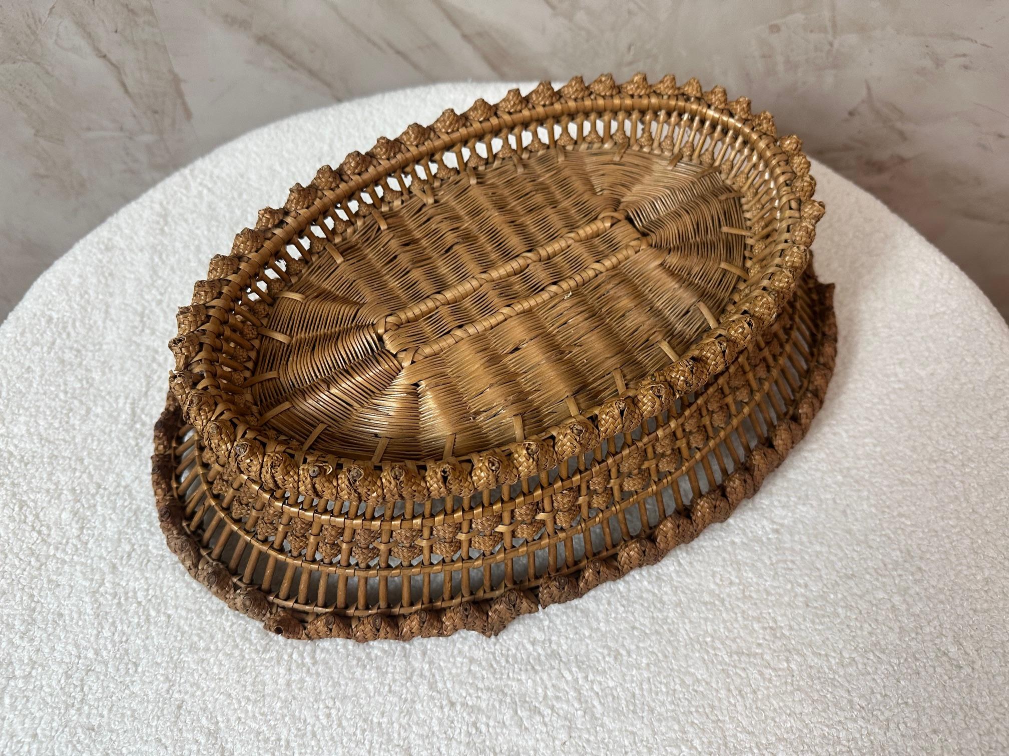 Französische Handwerkskunst des 20. Jahrhunderts Dekorativer Korb, 1950er Jahre im Angebot 4