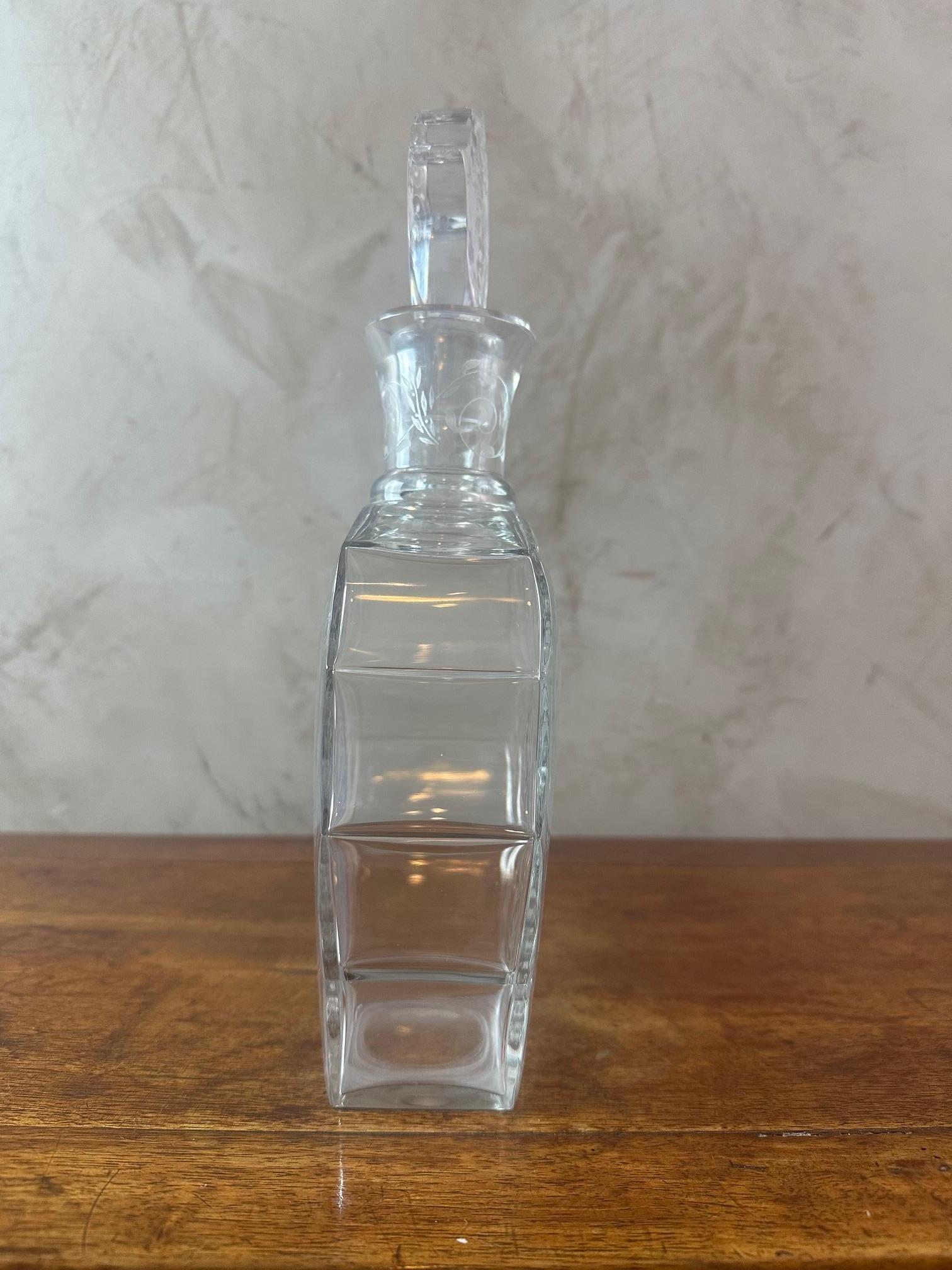 Cristal Carafe Djeddah modèle français du 20e siècle en cristal de Baccarat, années 1946 en vente