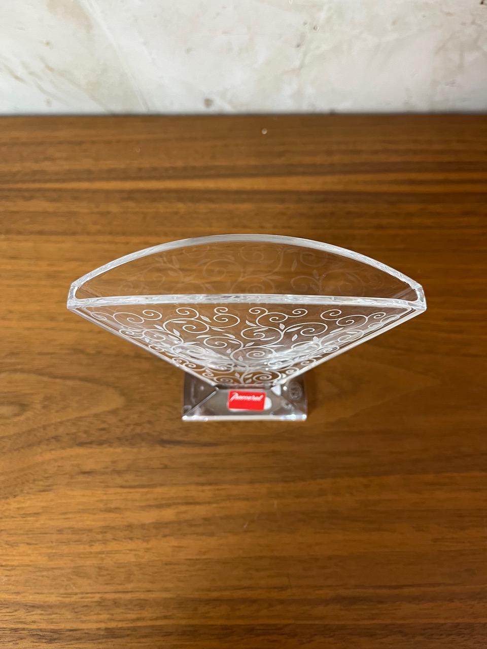 Vaso di cristallo Baccarat francese del XX secolo, anni '50 in vendita 6