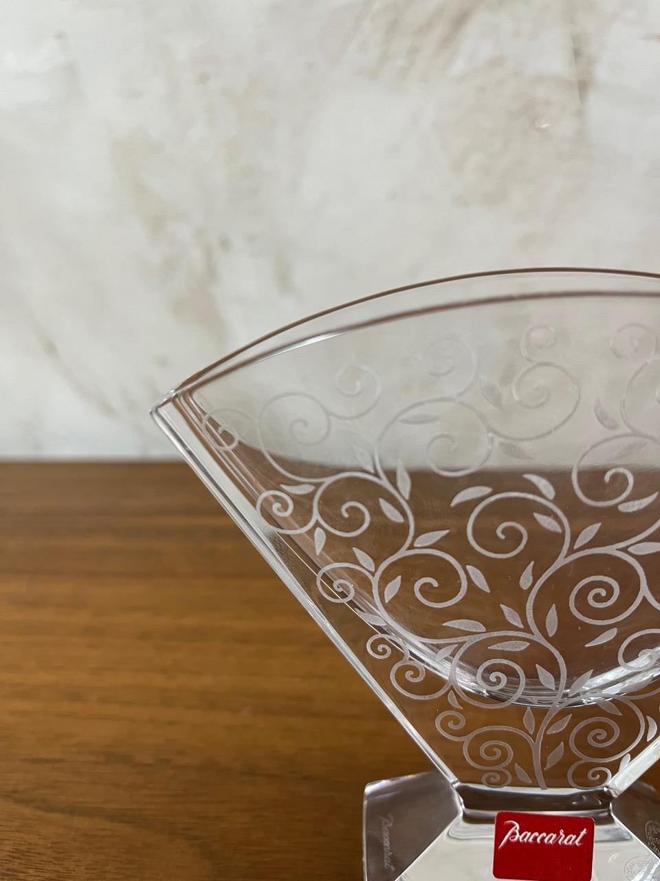Vaso di cristallo Baccarat francese del XX secolo, anni '50 in vendita 8