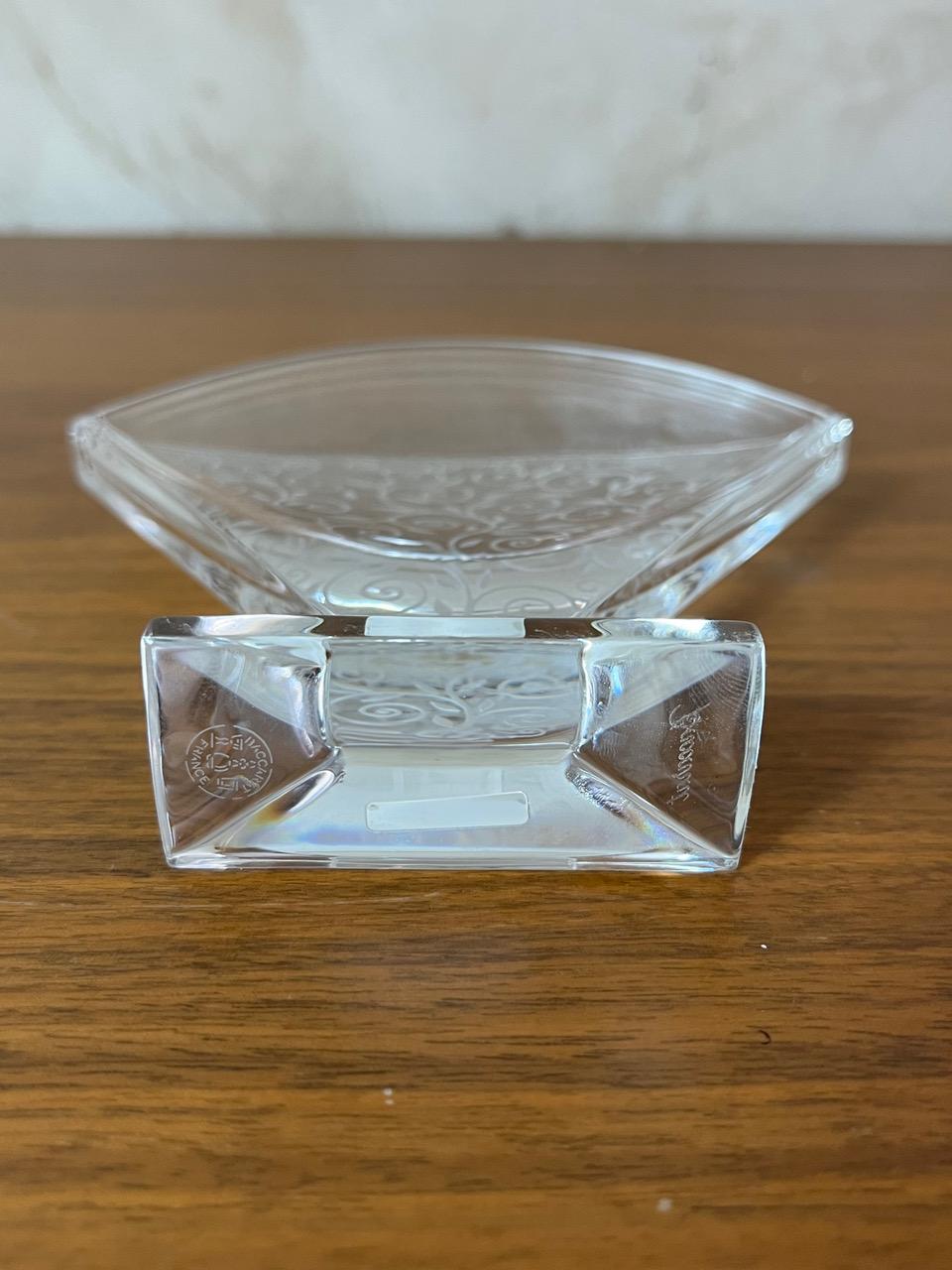 Vaso di cristallo Baccarat francese del XX secolo, anni '50 in vendita 9