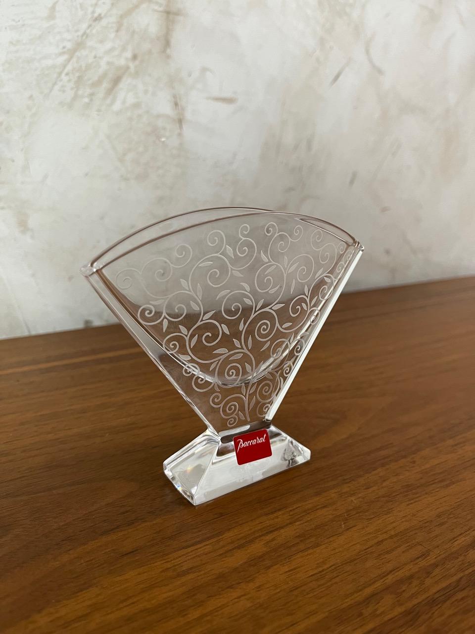 Vaso di cristallo Baccarat francese del XX secolo, anni '50 in vendita 11