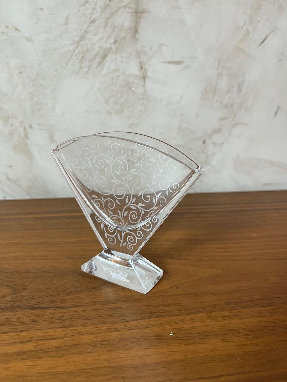 Vaso di cristallo Baccarat francese del XX secolo, anni '50 in vendita 1