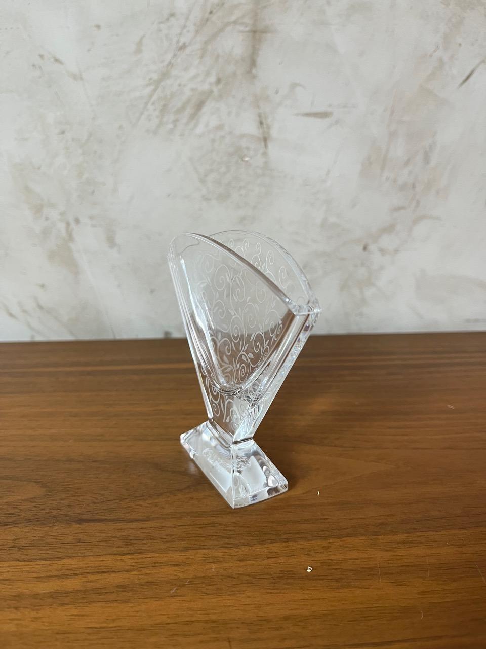 Vaso di cristallo Baccarat francese del XX secolo, anni '50 in vendita 2