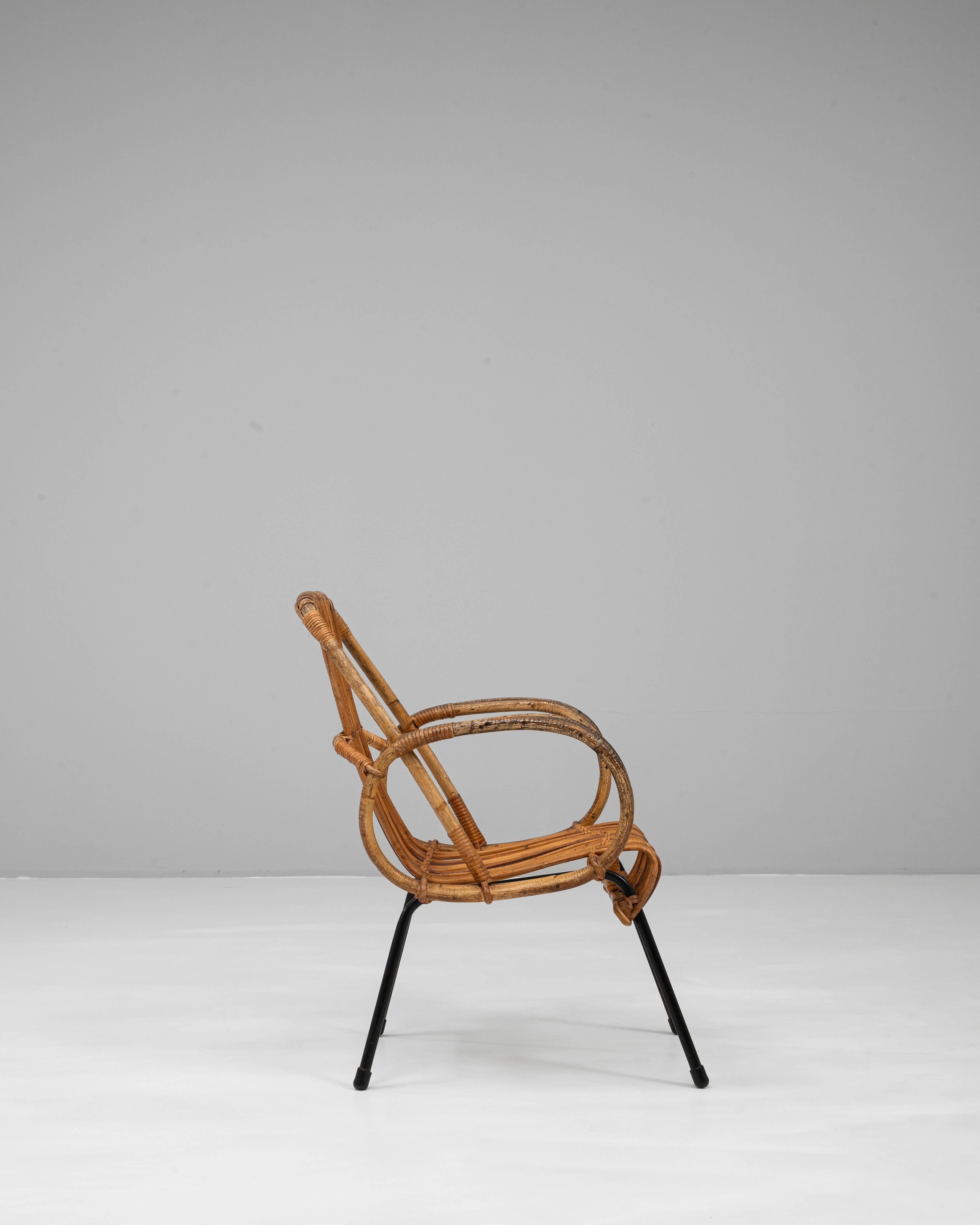 Francese Poltrona francese in bambù del XX secolo con struttura in metallo in vendita