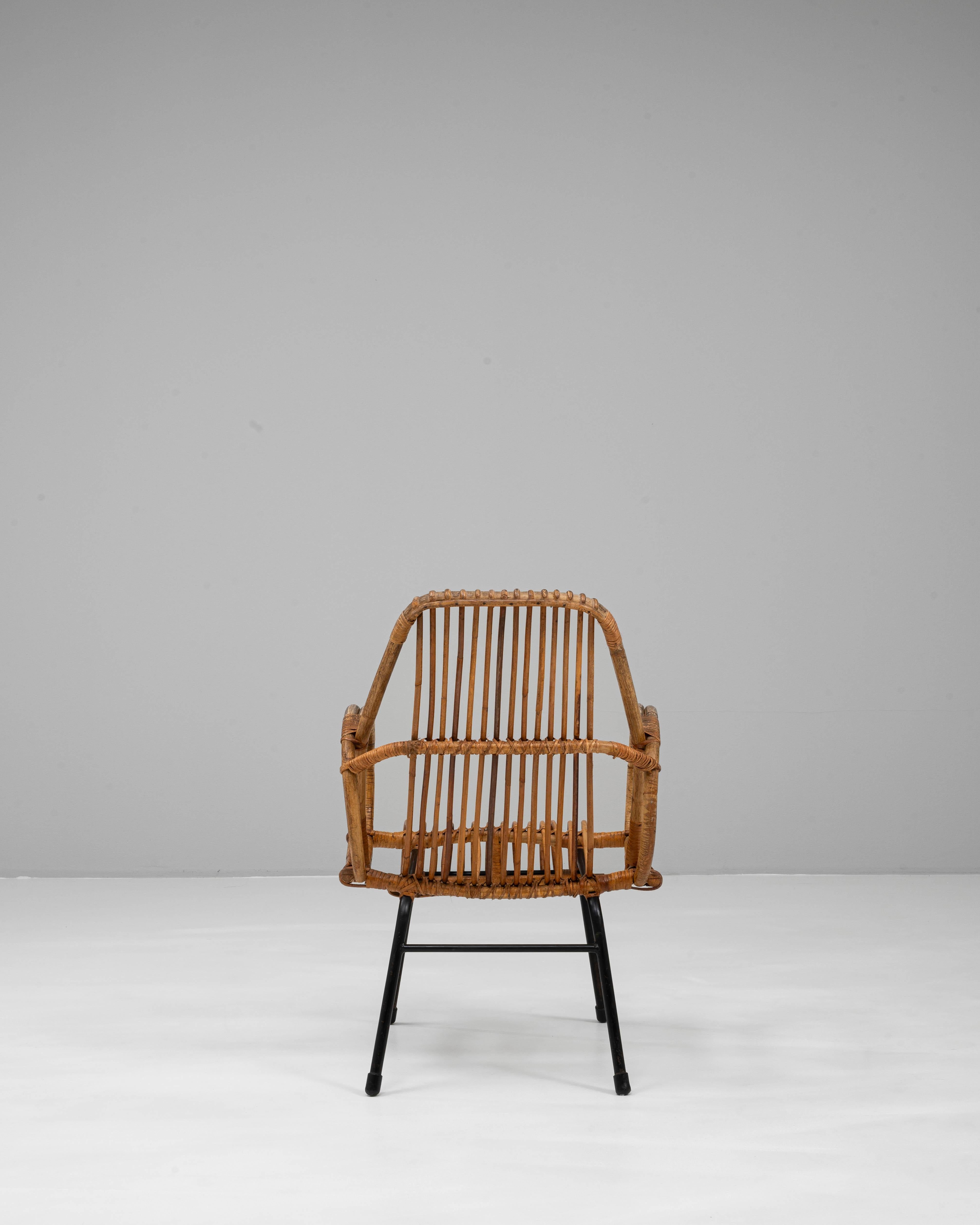 Poltrona francese in bambù del XX secolo con struttura in metallo In condizioni buone in vendita a High Point, NC