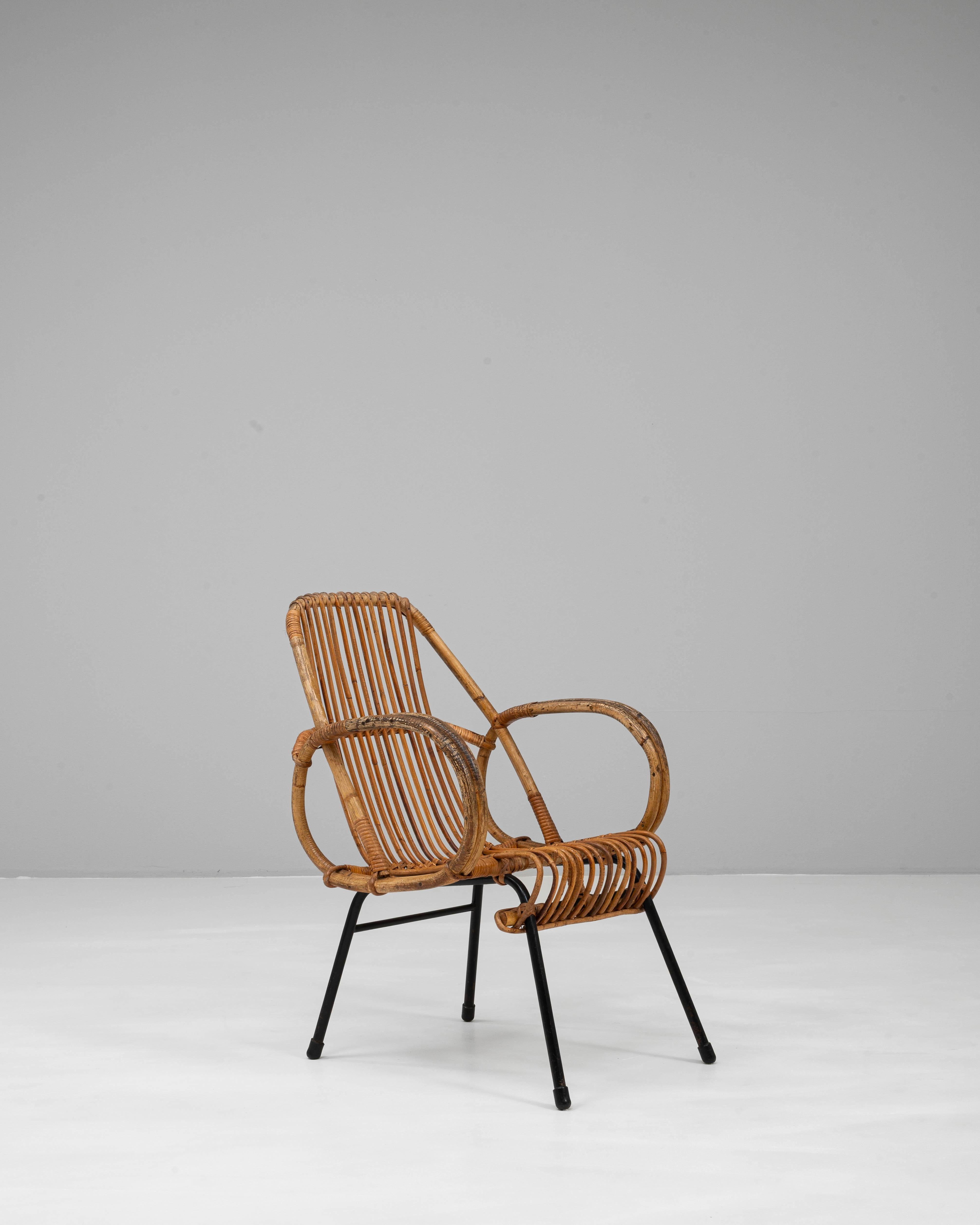 Poltrona francese in bambù del XX secolo con struttura in metallo in vendita 3