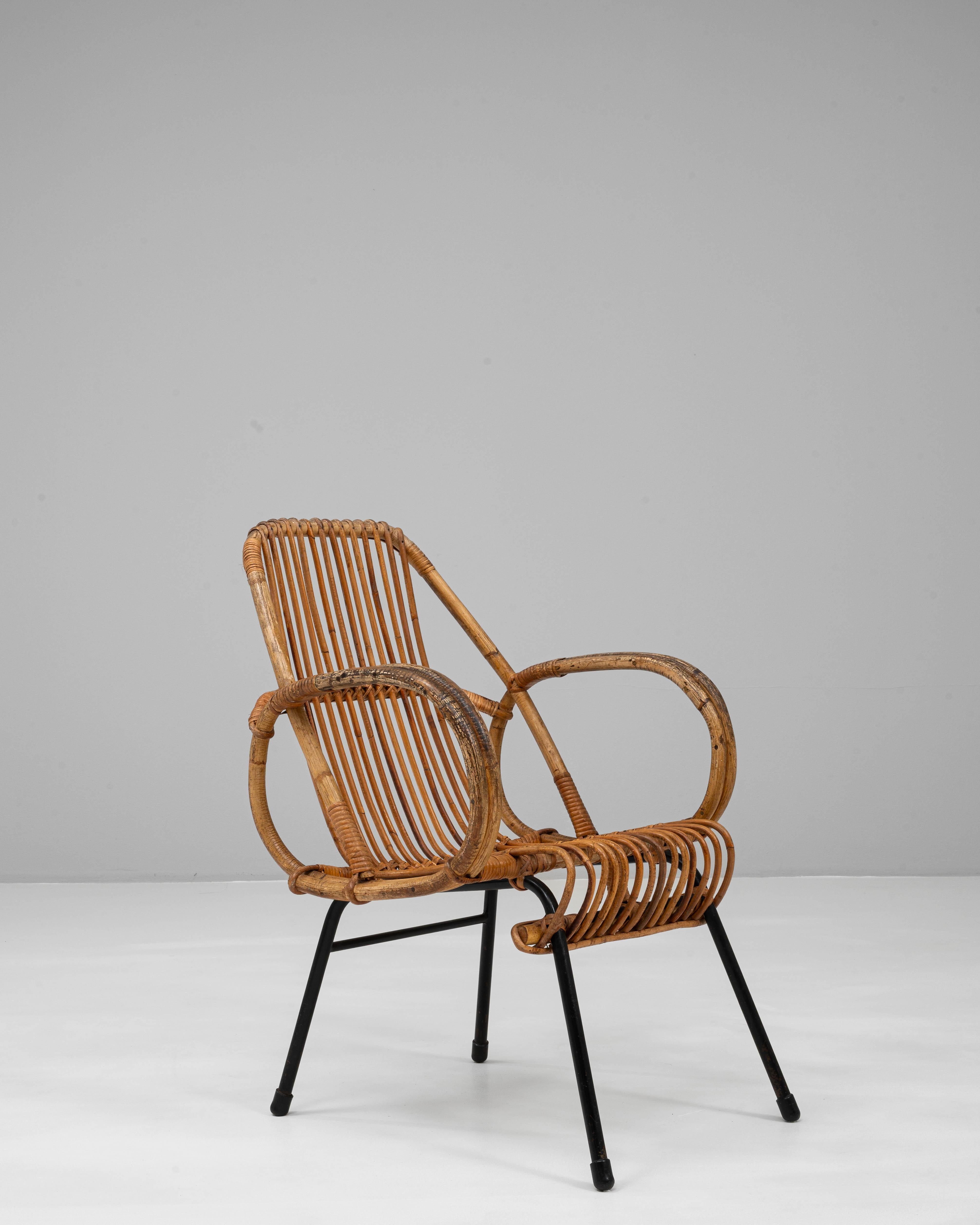 Poltrona francese in bambù del XX secolo con struttura in metallo in vendita 4
