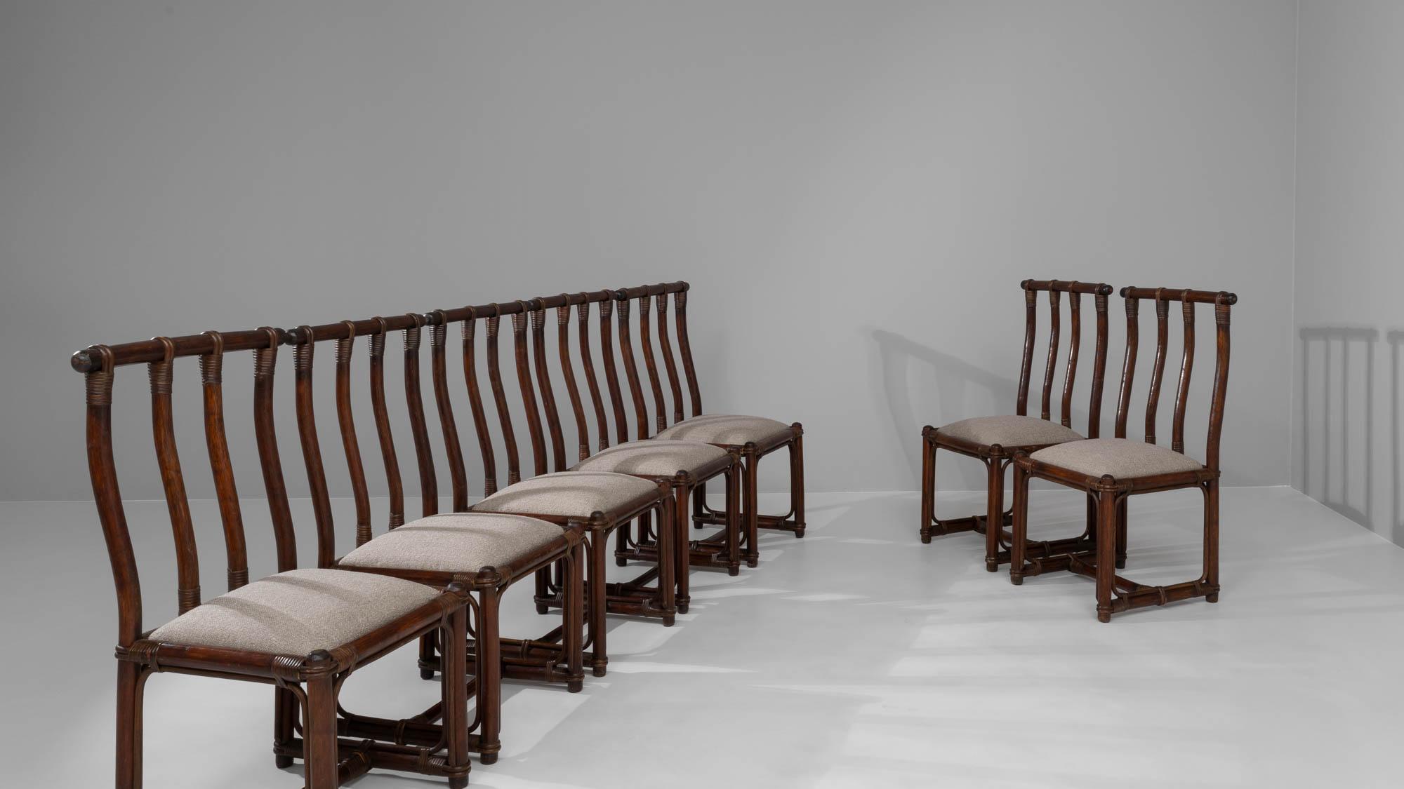 Französische Bambus-Esszimmerstühle des 20. Jahrhunderts mit gepolsterten Sitzen, 7er-Set im Angebot 4