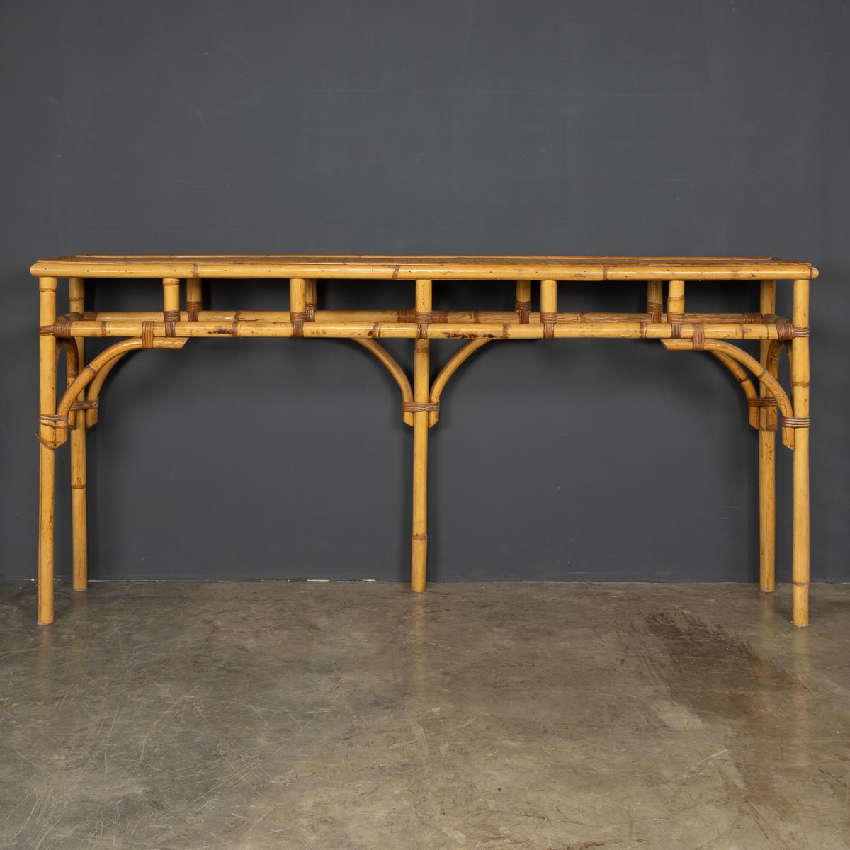 Antique 20th Century Italian very stylish and large bamboo console, excellent joinery and craftsmanship.

Condition
In great condition, wear as expected.

Size
Width: 1167cm
Height: 80cm
Depth: 30cm.