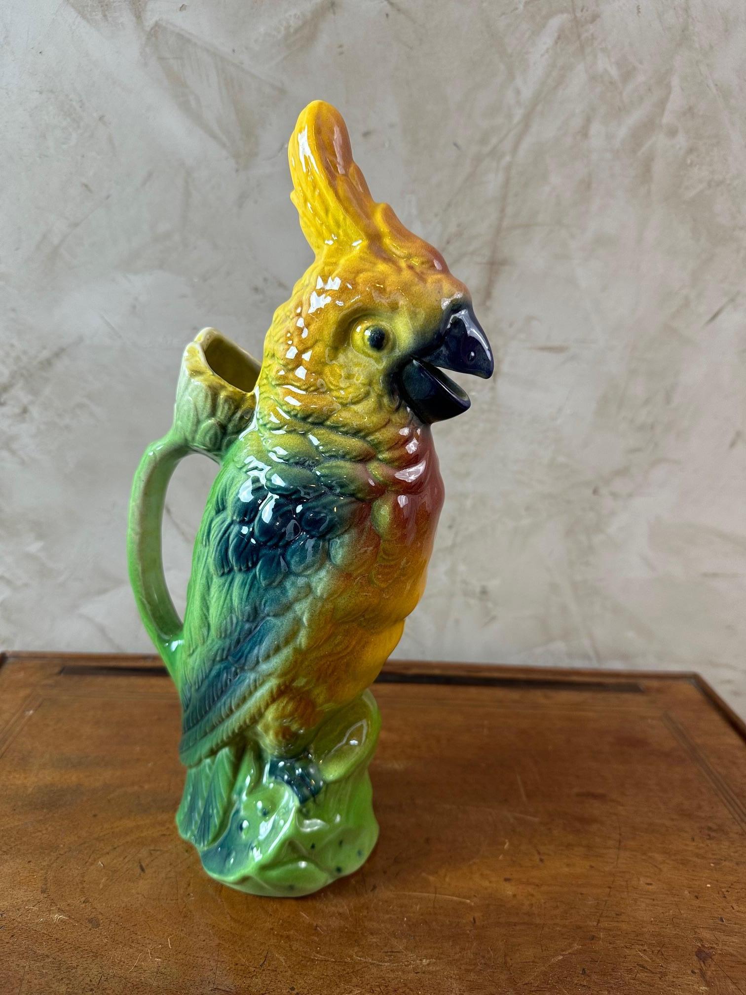 20th century French Barbotine Parrot Absinthe Pitcher Decanter, 1920s In Good Condition In LEGNY, FR