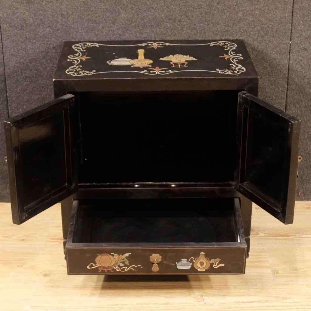20th Century French Bedside Table in Lacquered and Painted Chinoiserie Wood 7
