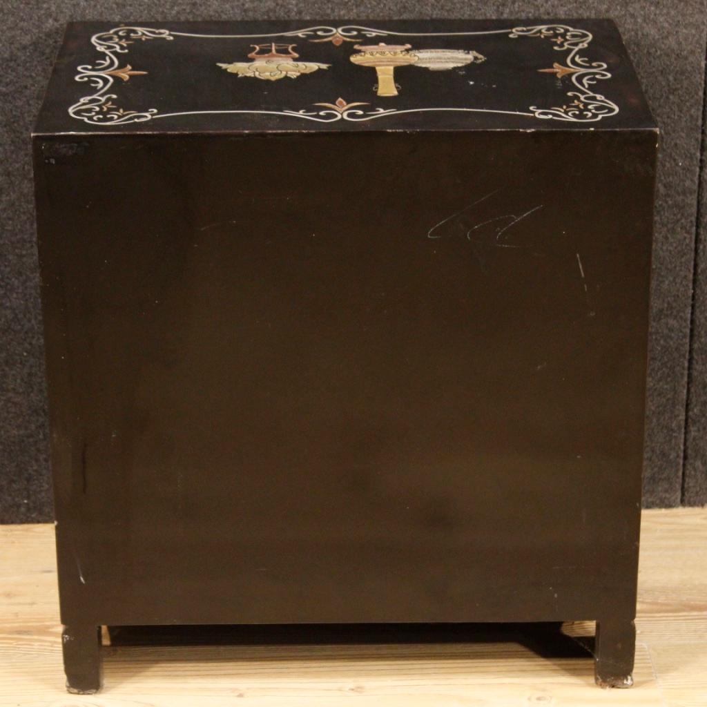 20th Century French Bedside Table in Lacquered and Painted Chinoiserie Wood 5