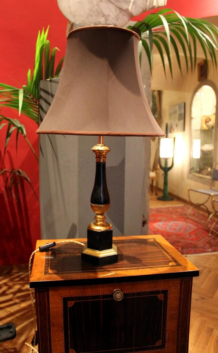 20th Century French Black Enamel Tole and Gilt Bronze Table Lamp with Silk Shade For Sale 10
