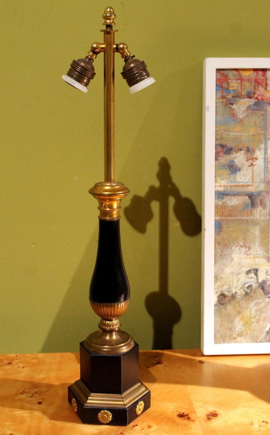 Empire 20th Century French Black Enamel Tole and Gilt Bronze Table Lamp with Silk Shade For Sale
