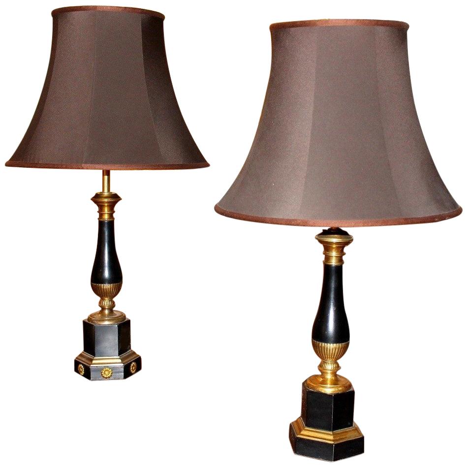20th Century French Black Enamel Tole and Gilt Bronze Table Lamp with Silk Shade