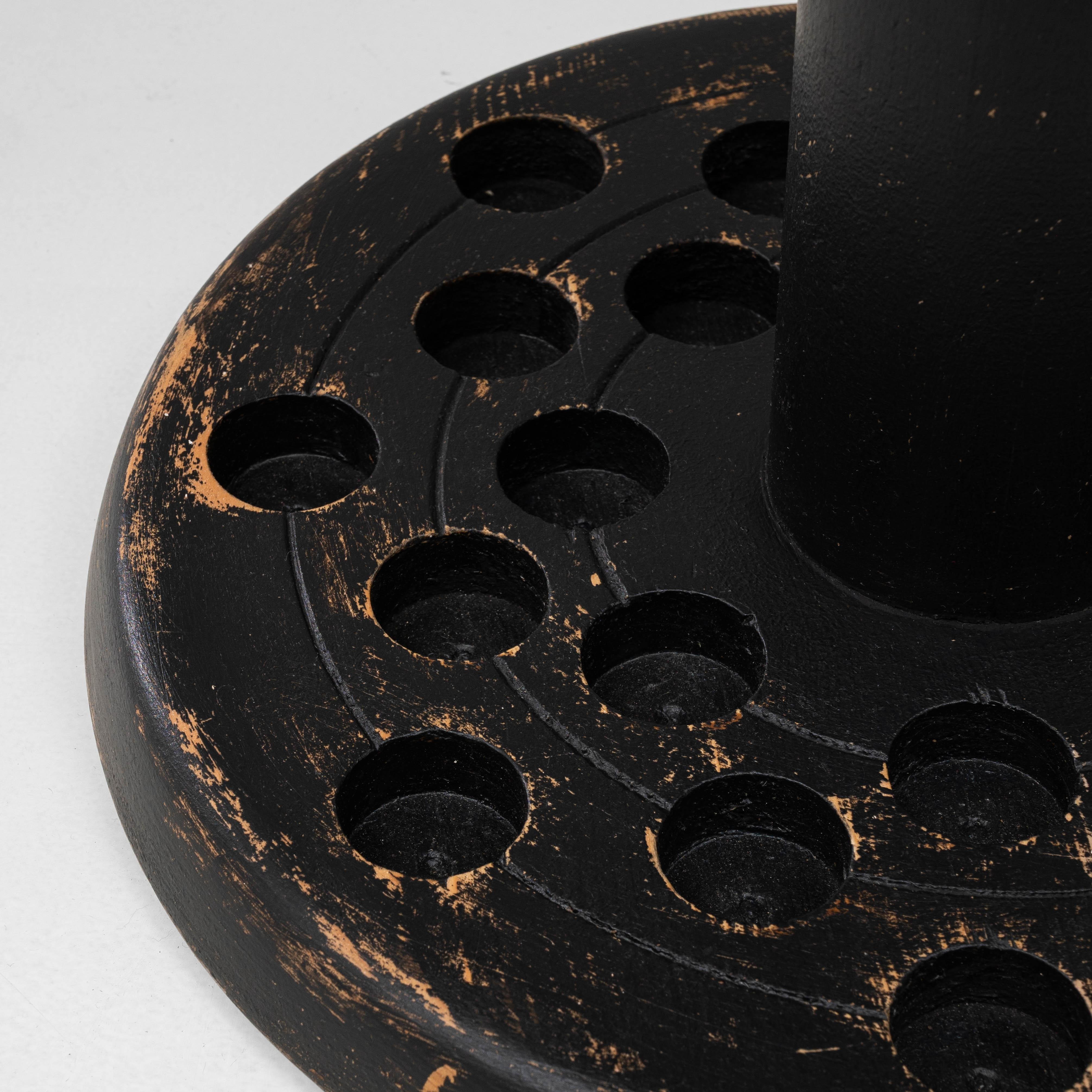 Supporto per bastone in legno patinato nero del XX secolo In condizioni buone in vendita a High Point, NC