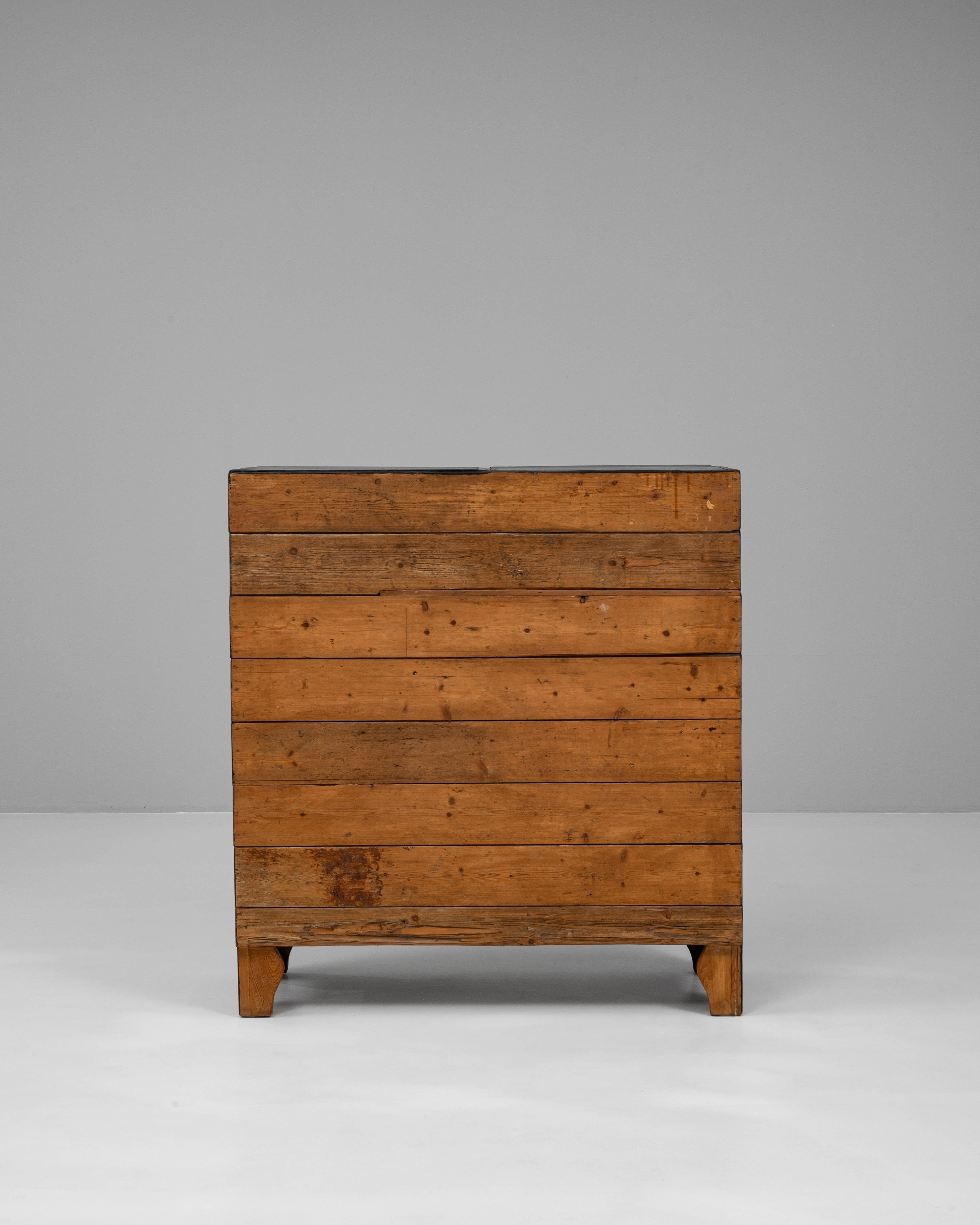 Cassettiera francese in legno patinato nero del XX secolo in vendita 7